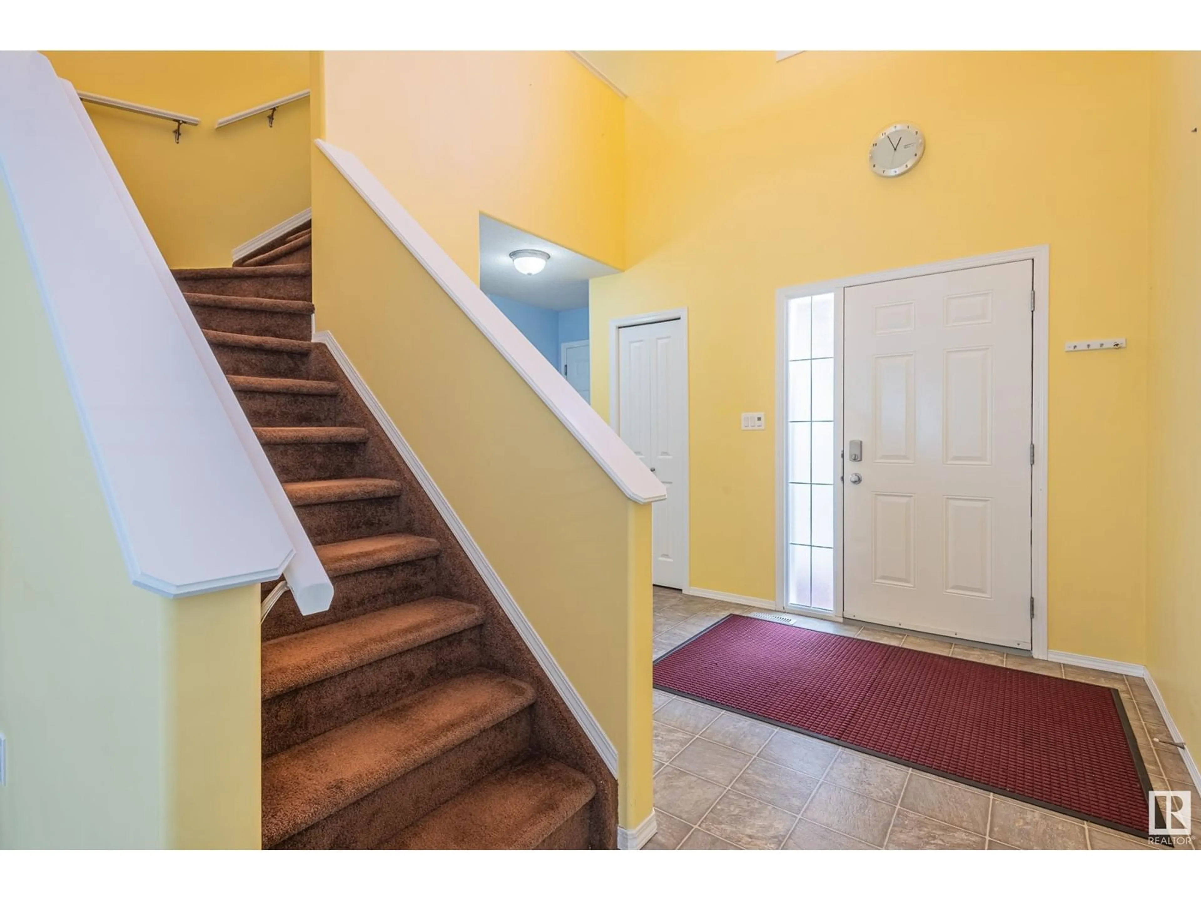 Indoor entryway for NW - 3231 21 ST, Edmonton Alberta T6T0A9