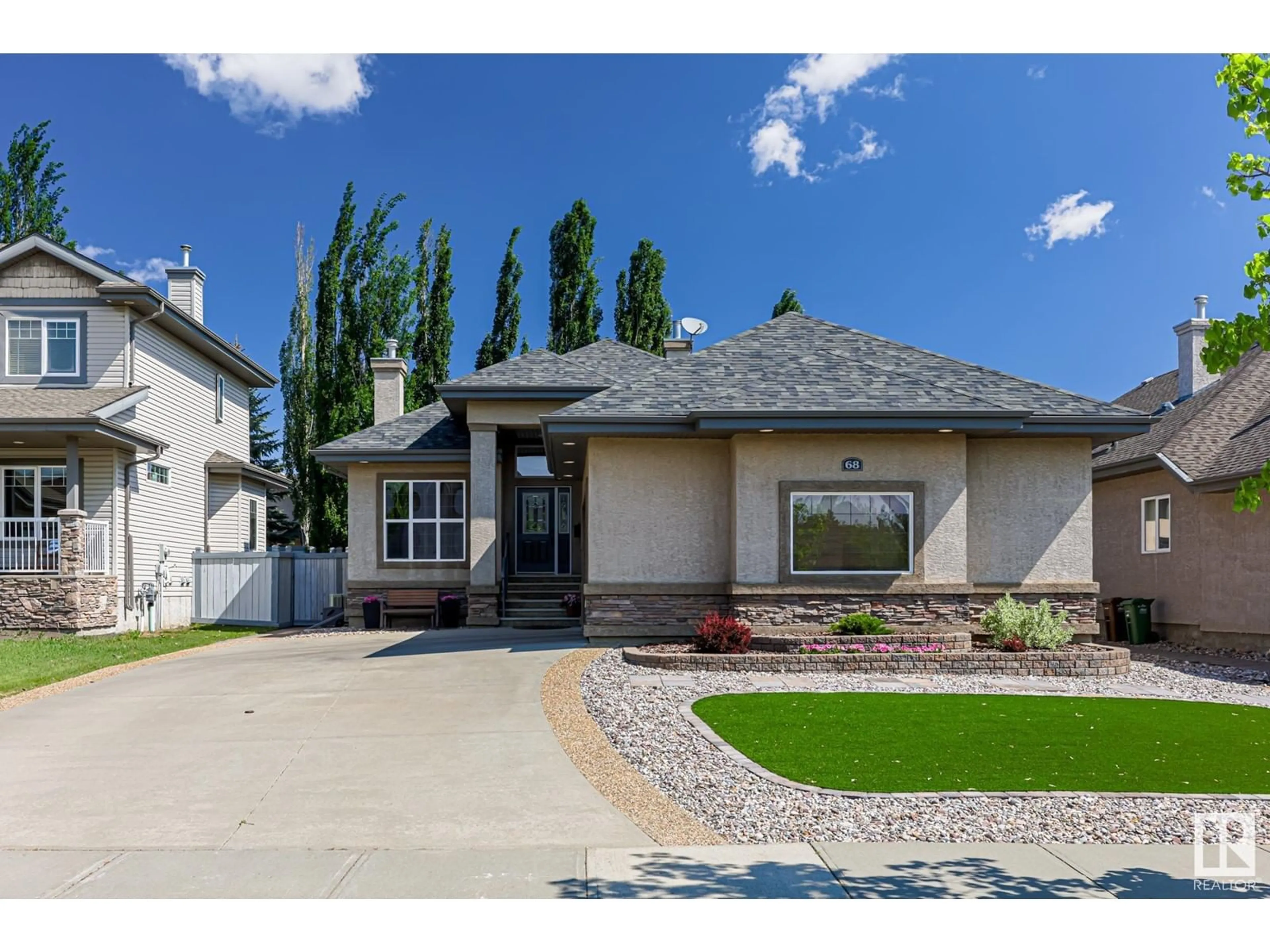 Home with vinyl exterior material, street for 68 LAFLEUR DR, St. Albert Alberta T8N7N1