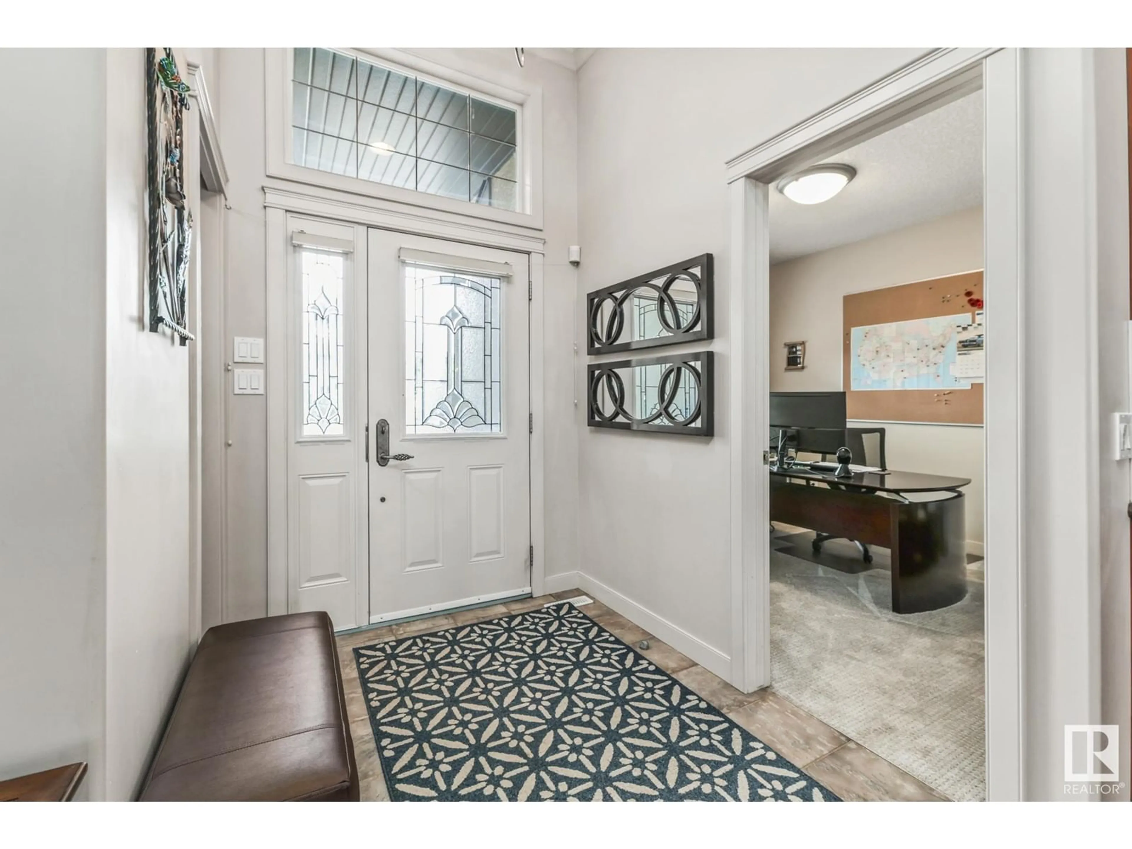 Indoor entryway for 68 LAFLEUR DR, St. Albert Alberta T8N7N1