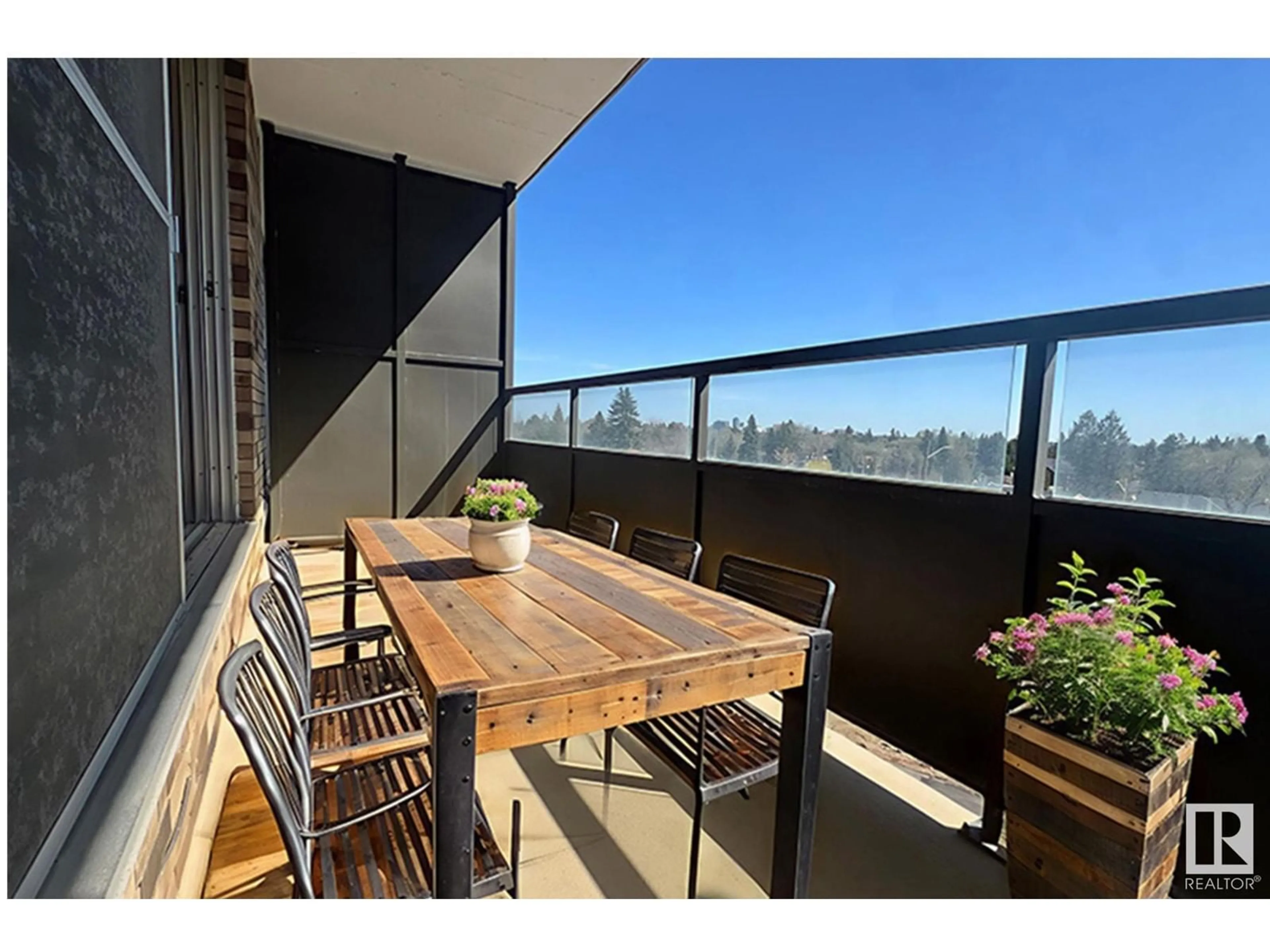 Balcony in the apartment, unknown for 511 STONY PLAIN RD, Edmonton Alberta T5N3R2