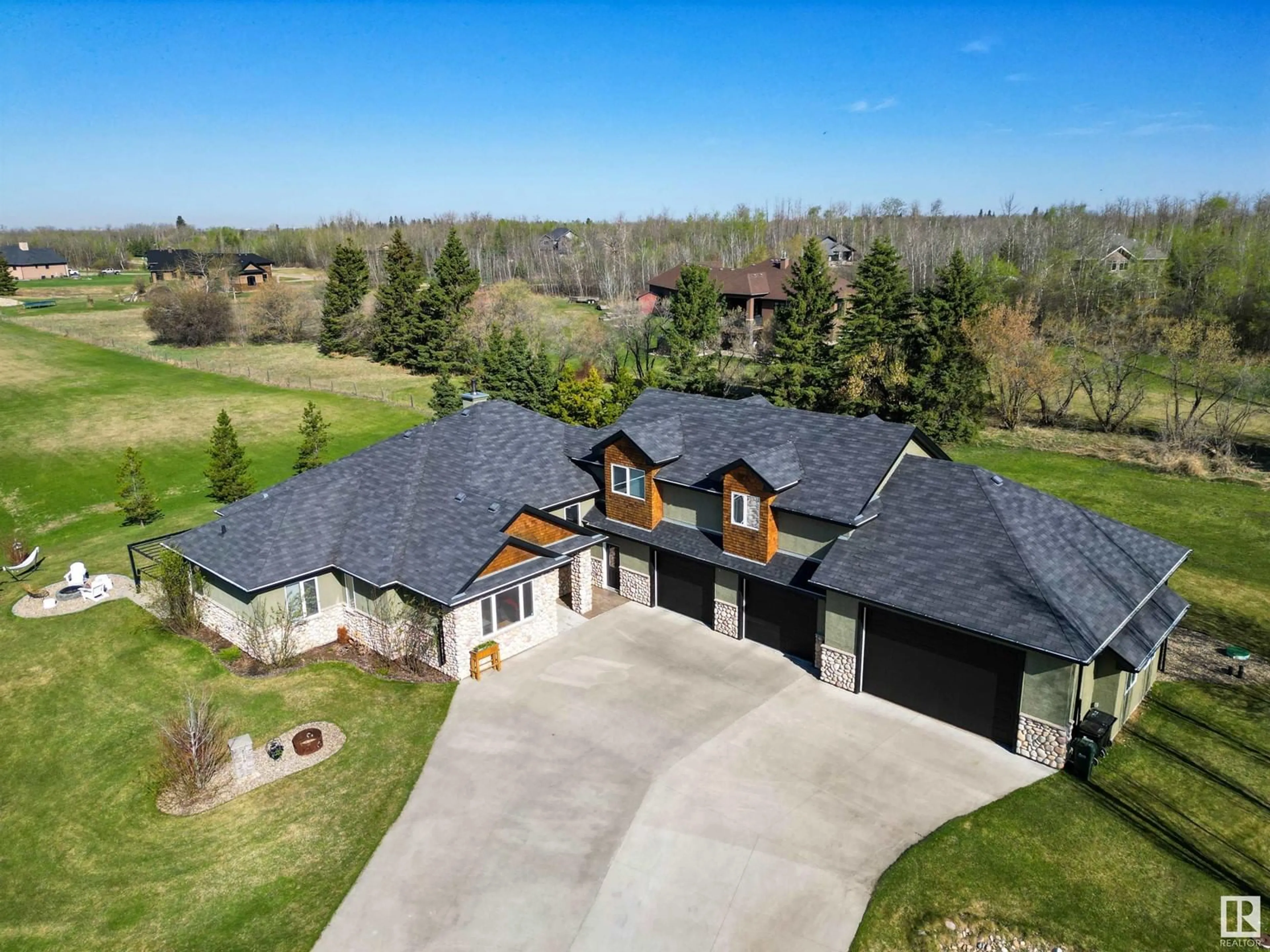 A pic from outside/outdoor area/front of a property/back of a property/a pic from drone, unknown for 279 RANGE ROAD 223, Rural Strathcona County Alberta T8E2M3