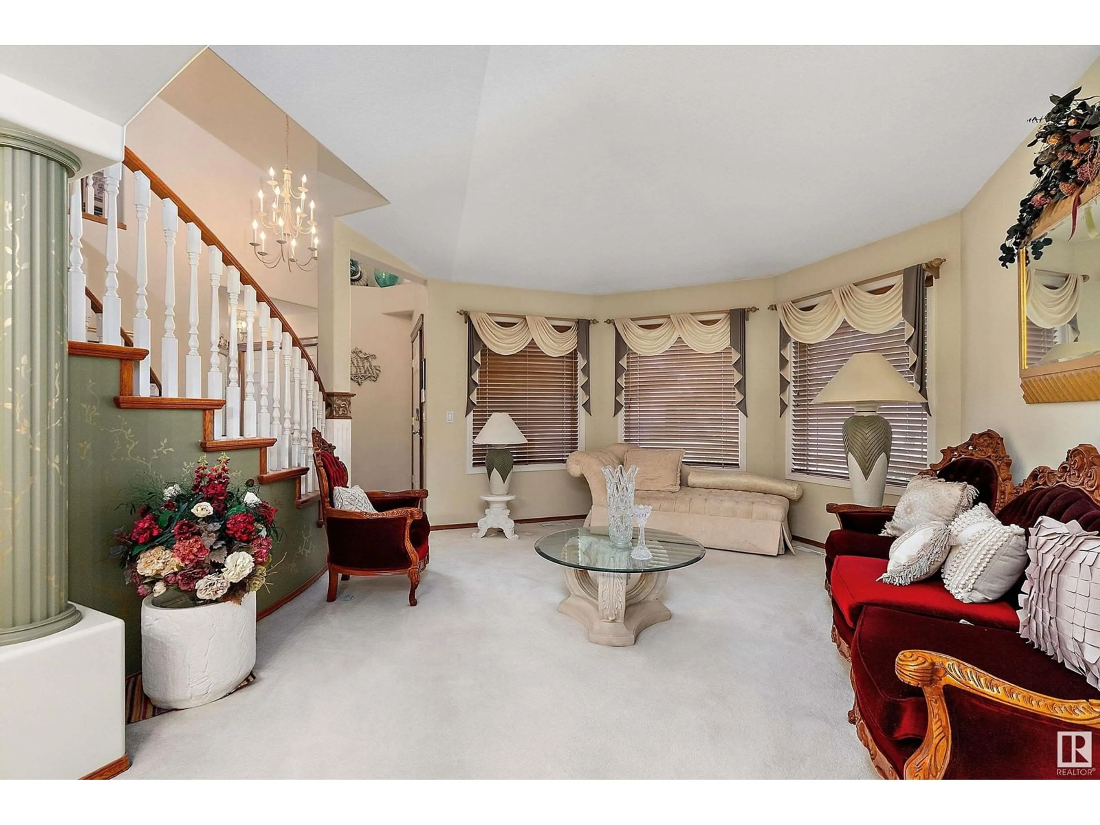 Living room with furniture, unknown for 524 ORMSBY RD, Edmonton Alberta T5T6G8