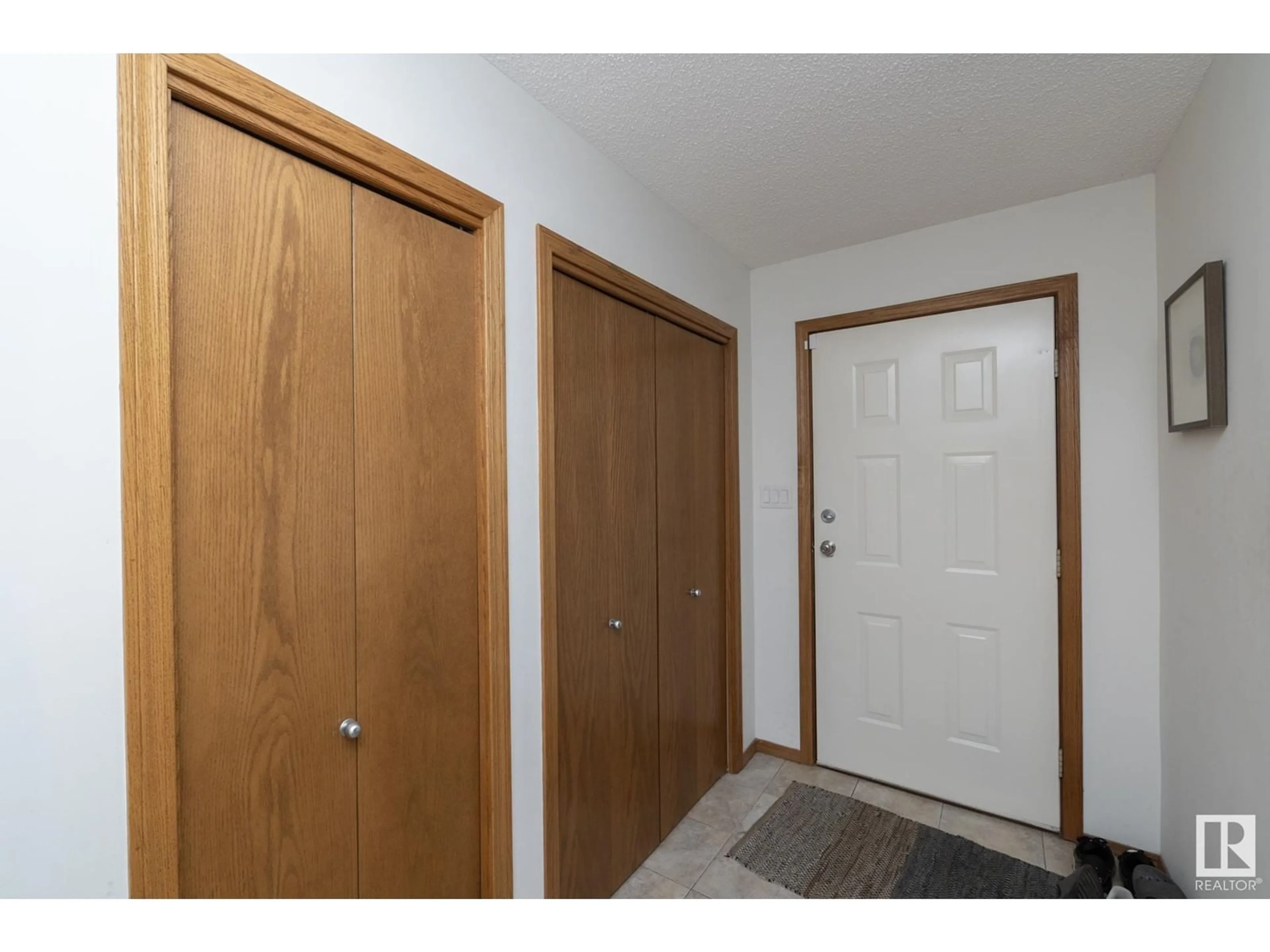 Unknown for 11138 30 AV, Edmonton Alberta T6J3Y6