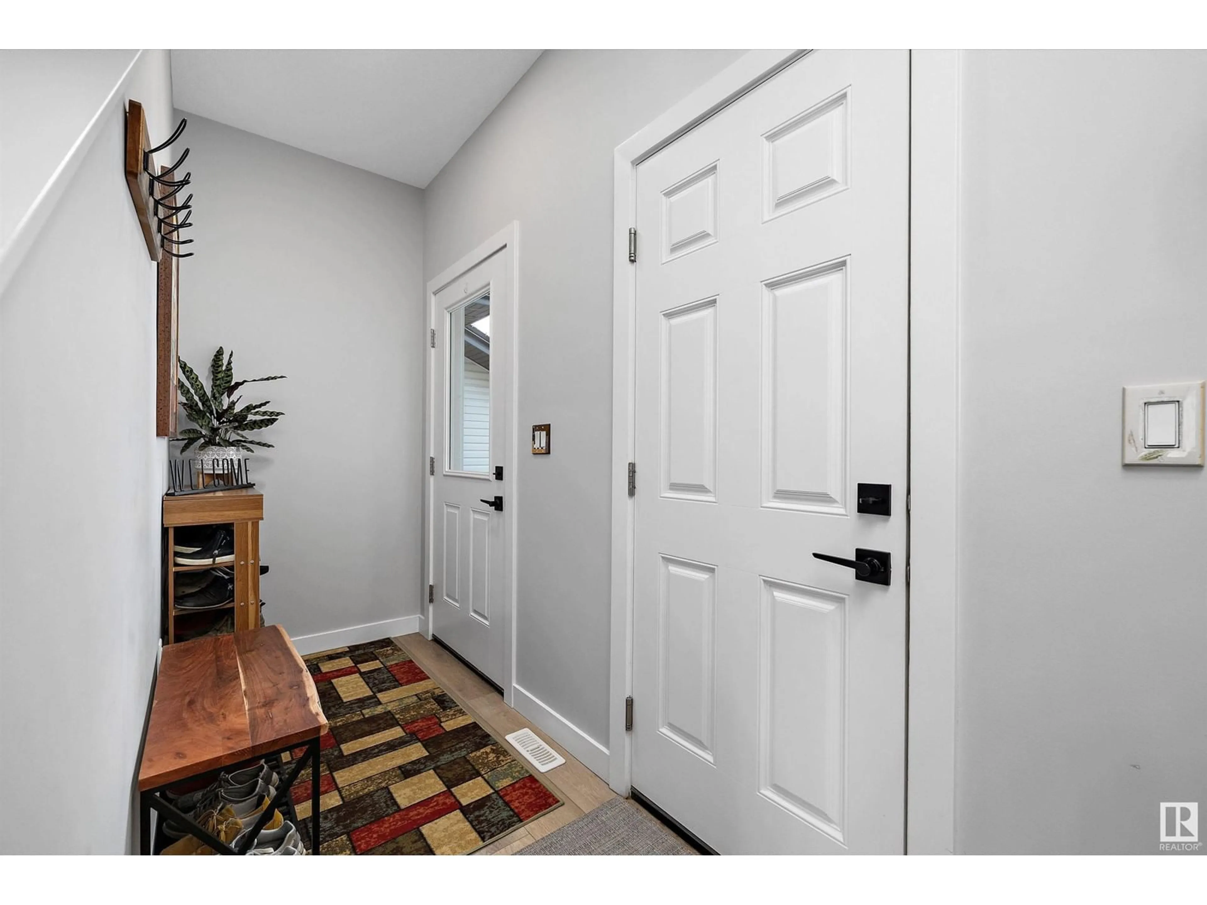 Indoor entryway for 10637 98 ST, Morinville Alberta T8R2R1