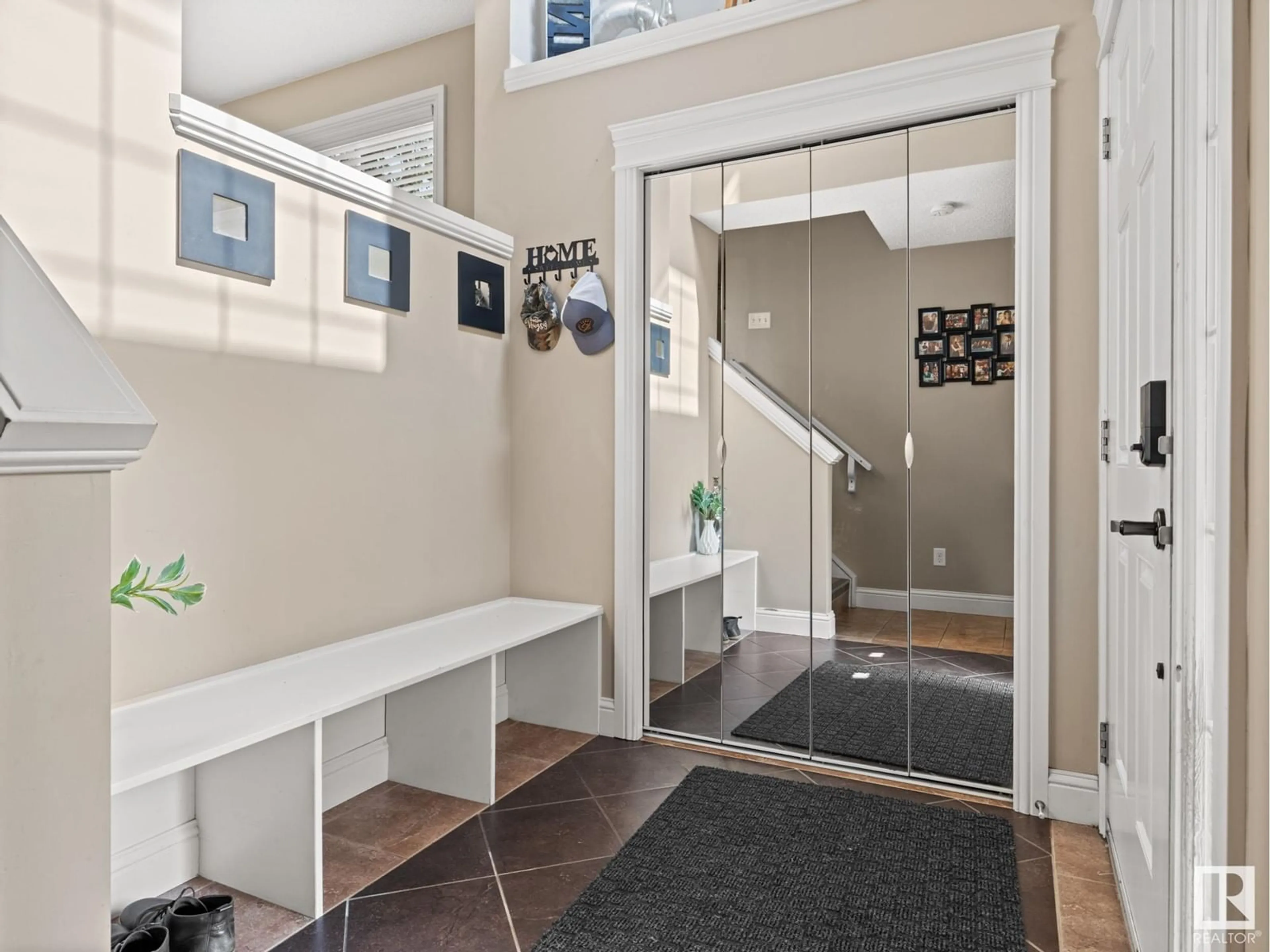 Indoor entryway for 25 ASHBY GD, Spruce Grove Alberta T7X0K1