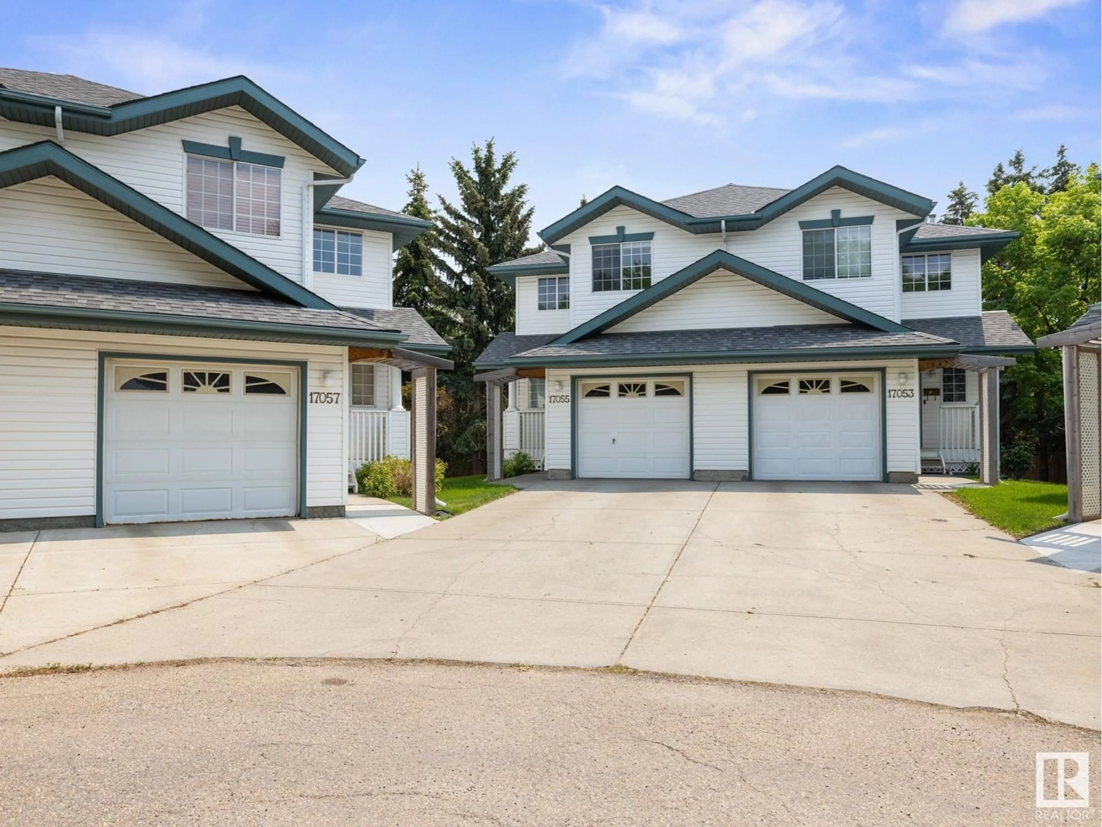 A pic from outside/outdoor area/front of a property/back of a property/a pic from drone, street for NW - 17055 113 ST, Edmonton Alberta T5X5Y9
