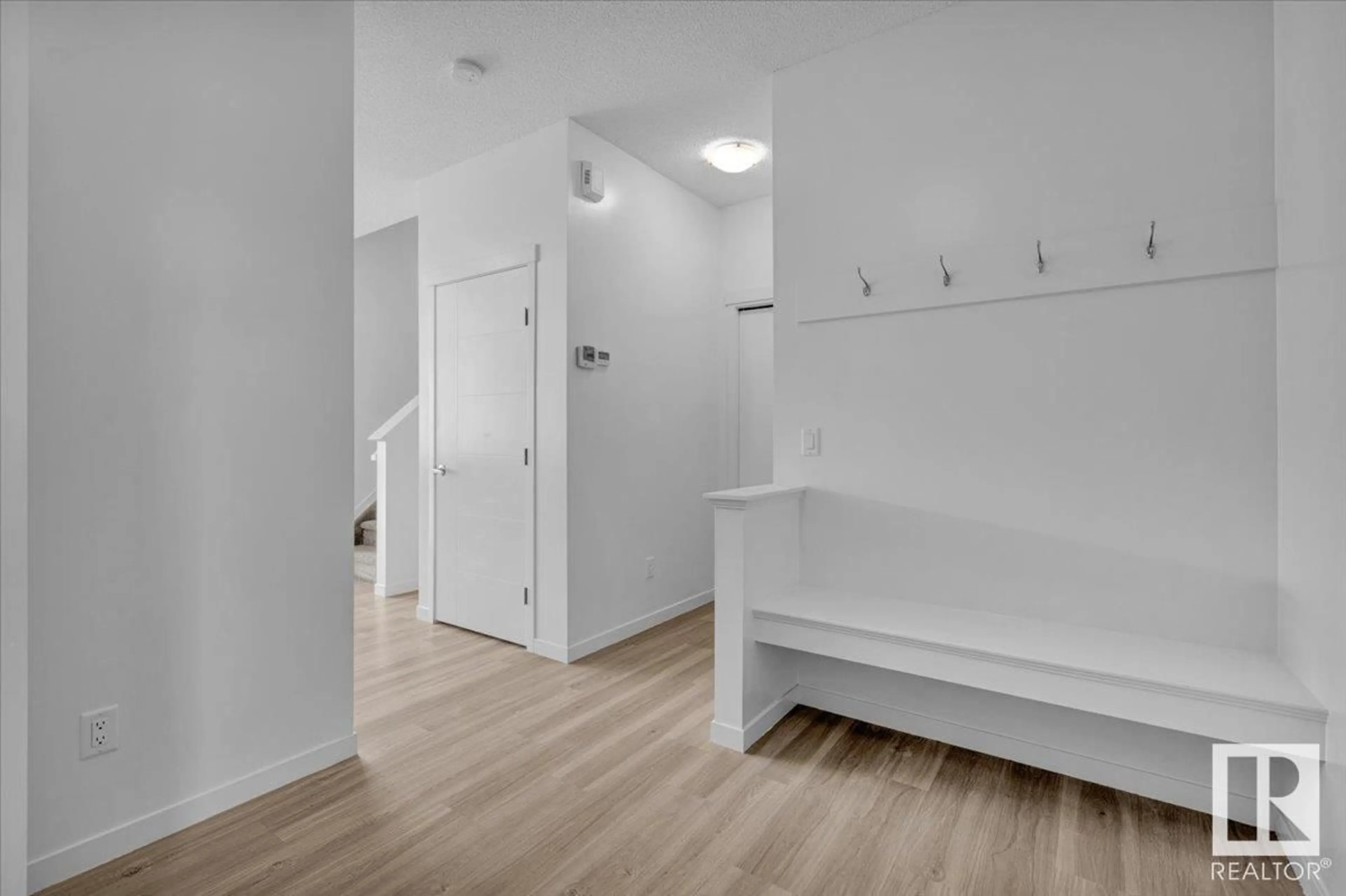 Indoor entryway for 3069 CHECKNITA WY, Edmonton Alberta T6W3X8