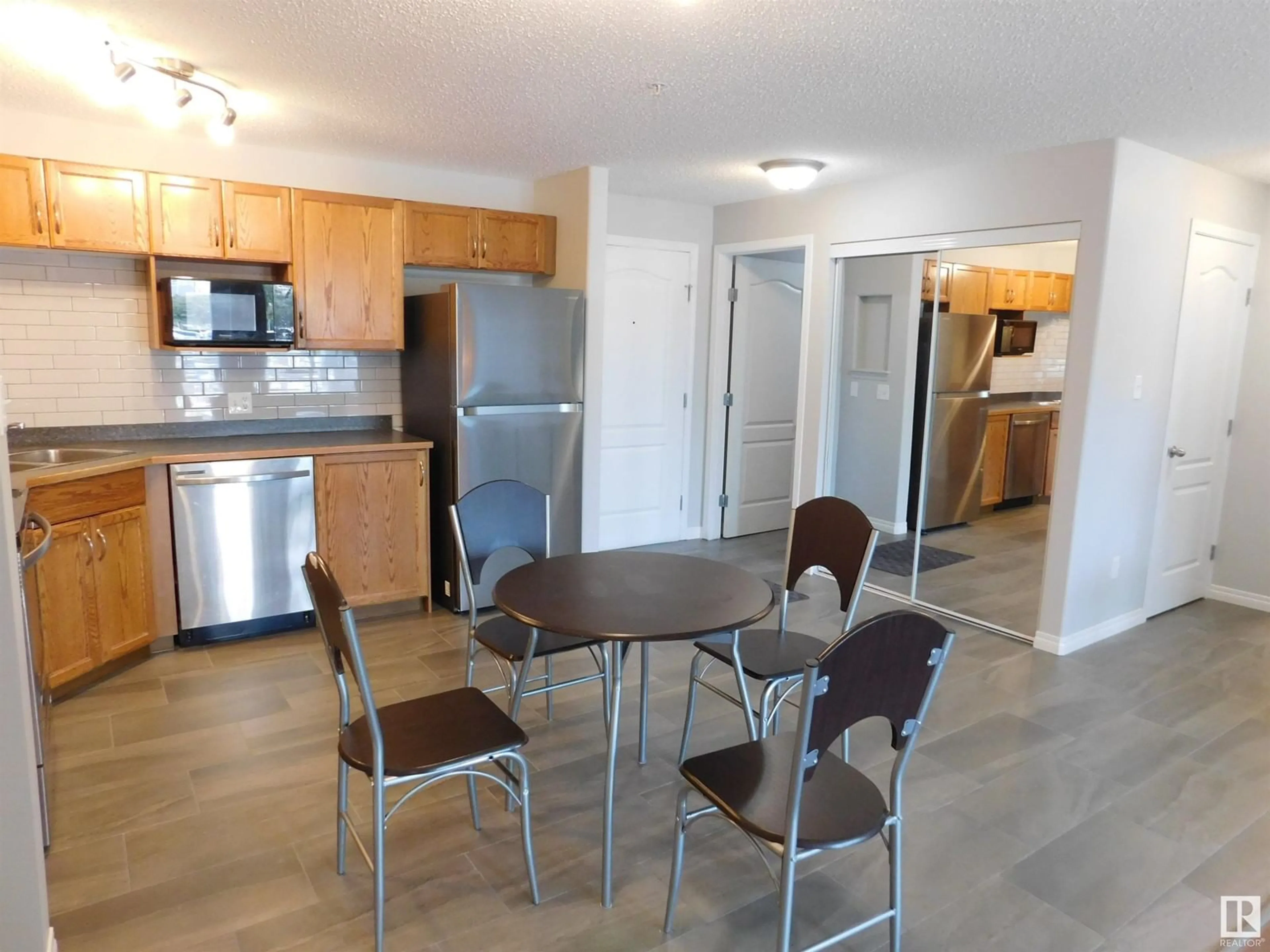A pic of a room for 225 - 5340 199 ST NW, Edmonton Alberta T6M0A6