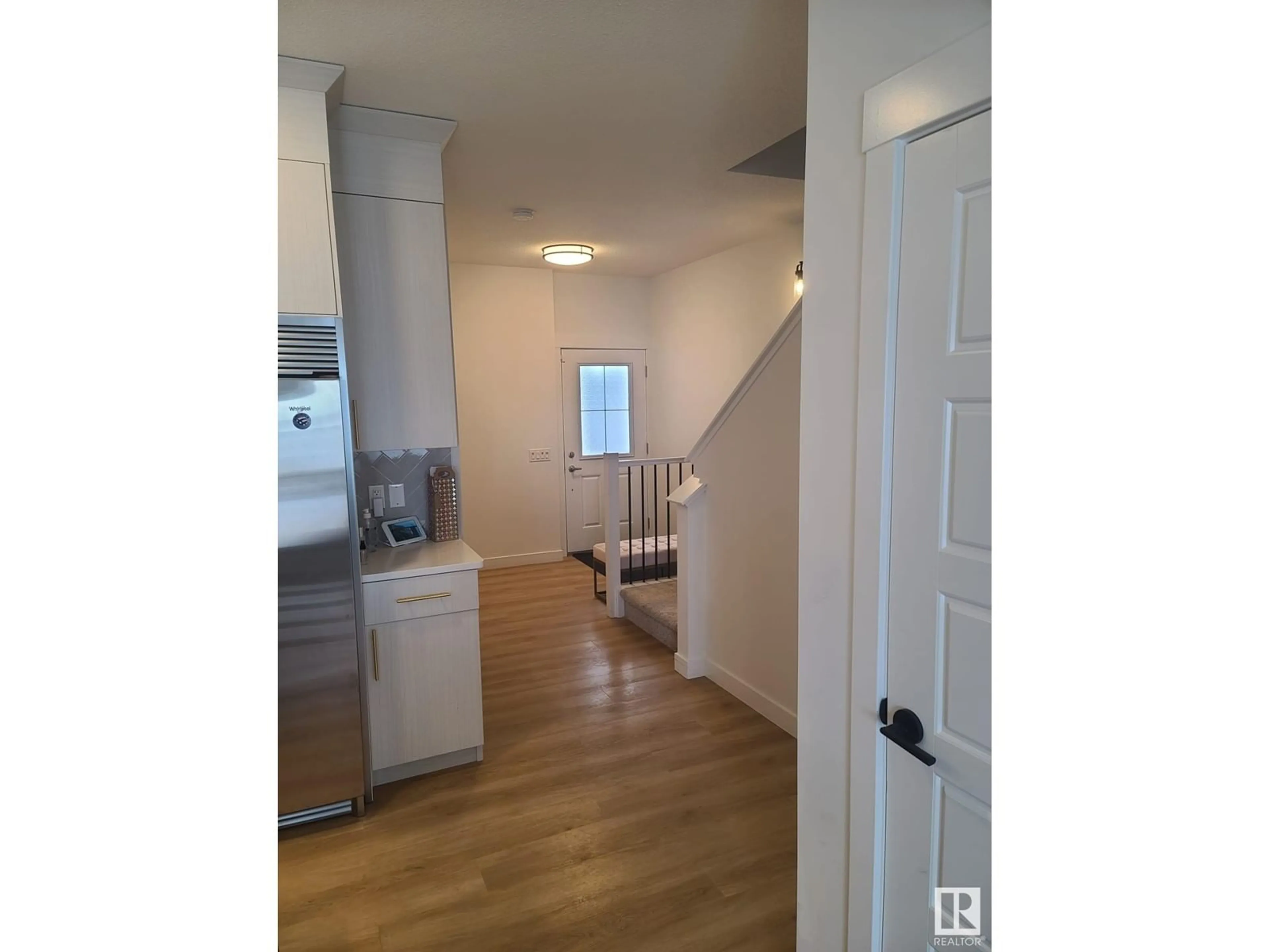 Unknown for NW - 9981 205A ST, Edmonton Alberta T5T7N4