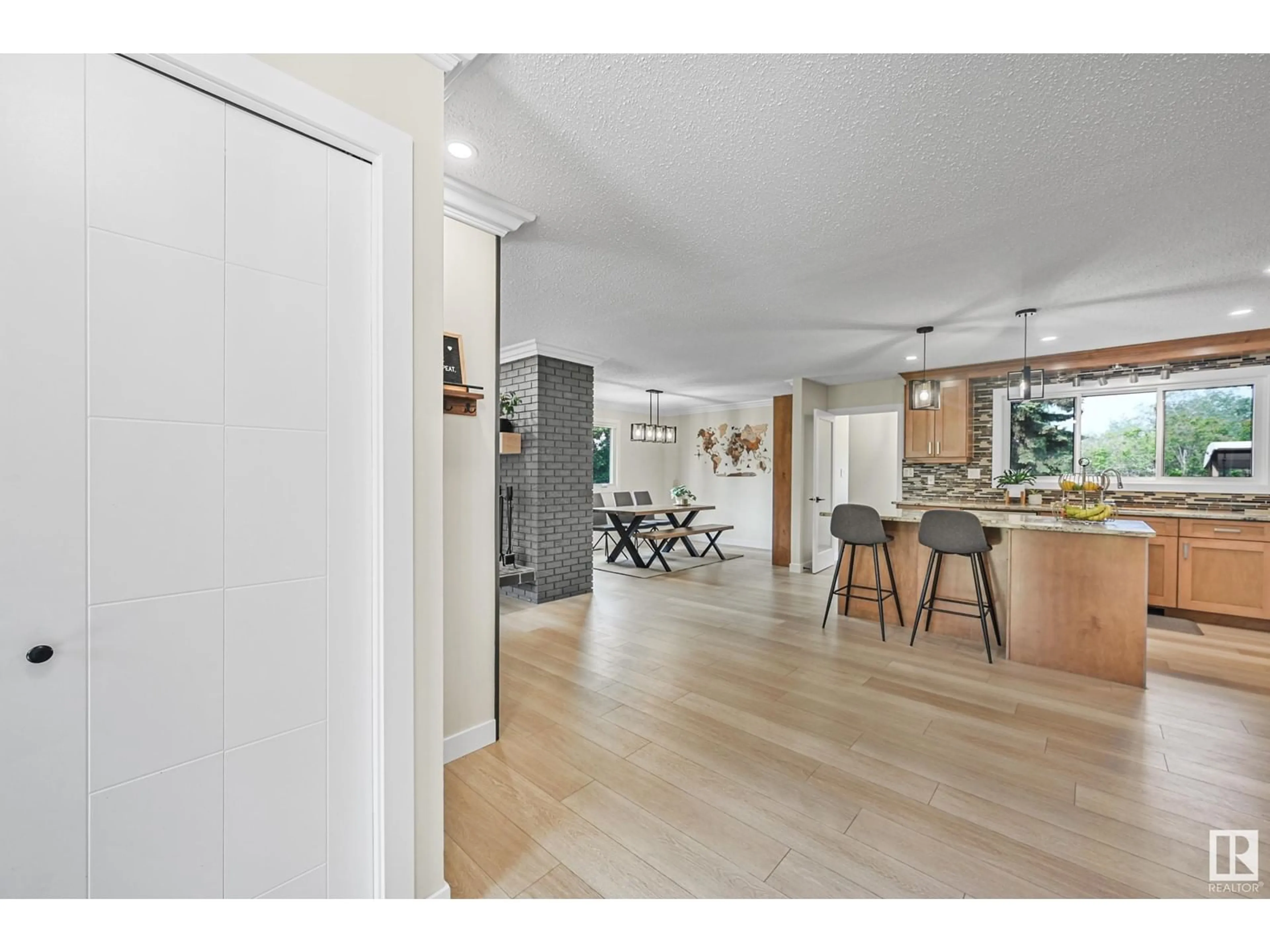 Open concept kitchen, unknown for 12 55305 RGE ROAD 242, Rural Sturgeon County Alberta T0A1N0