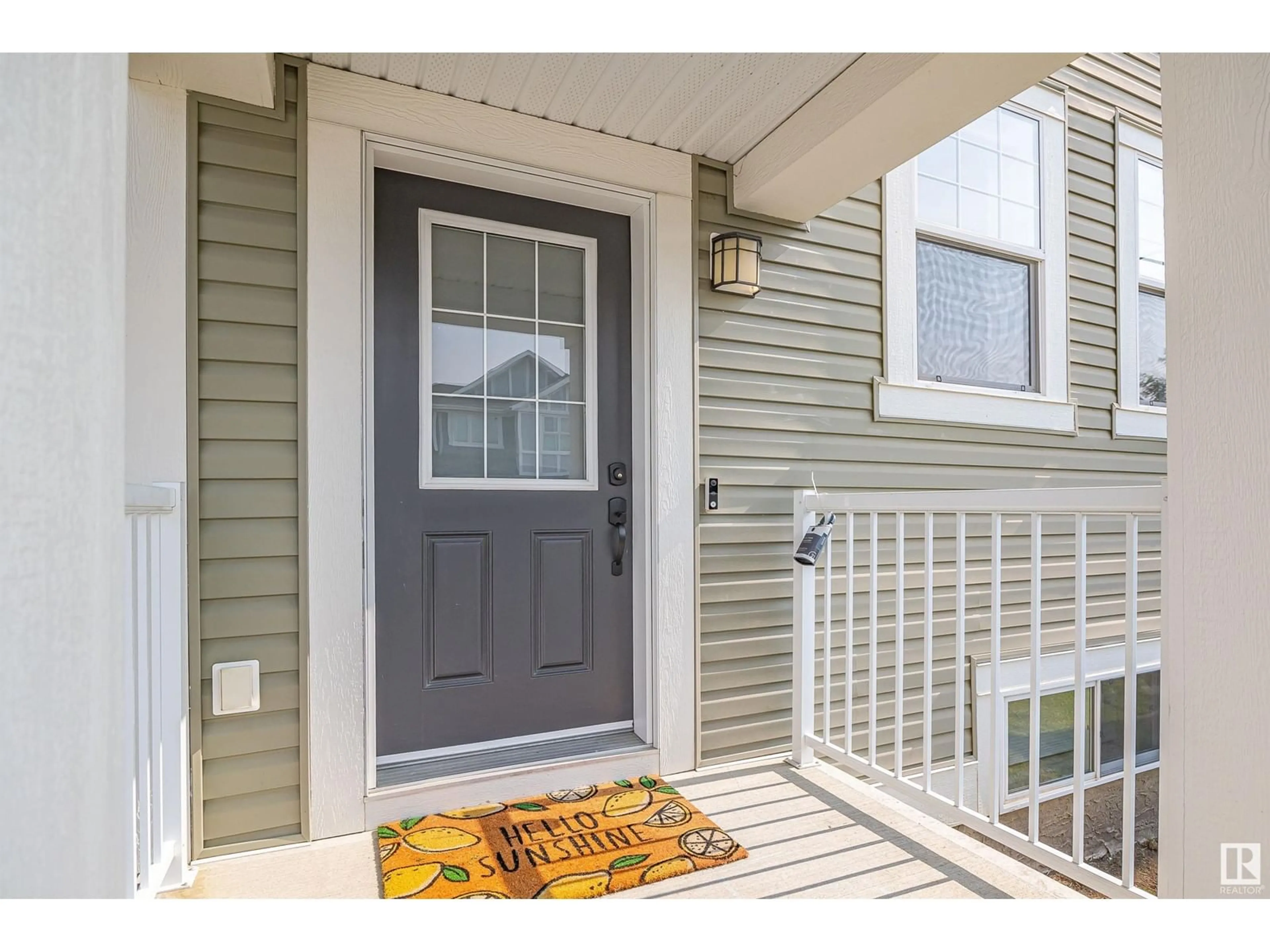 Indoor entryway for 276 STURTZ BN, Leduc Alberta T9E0X4