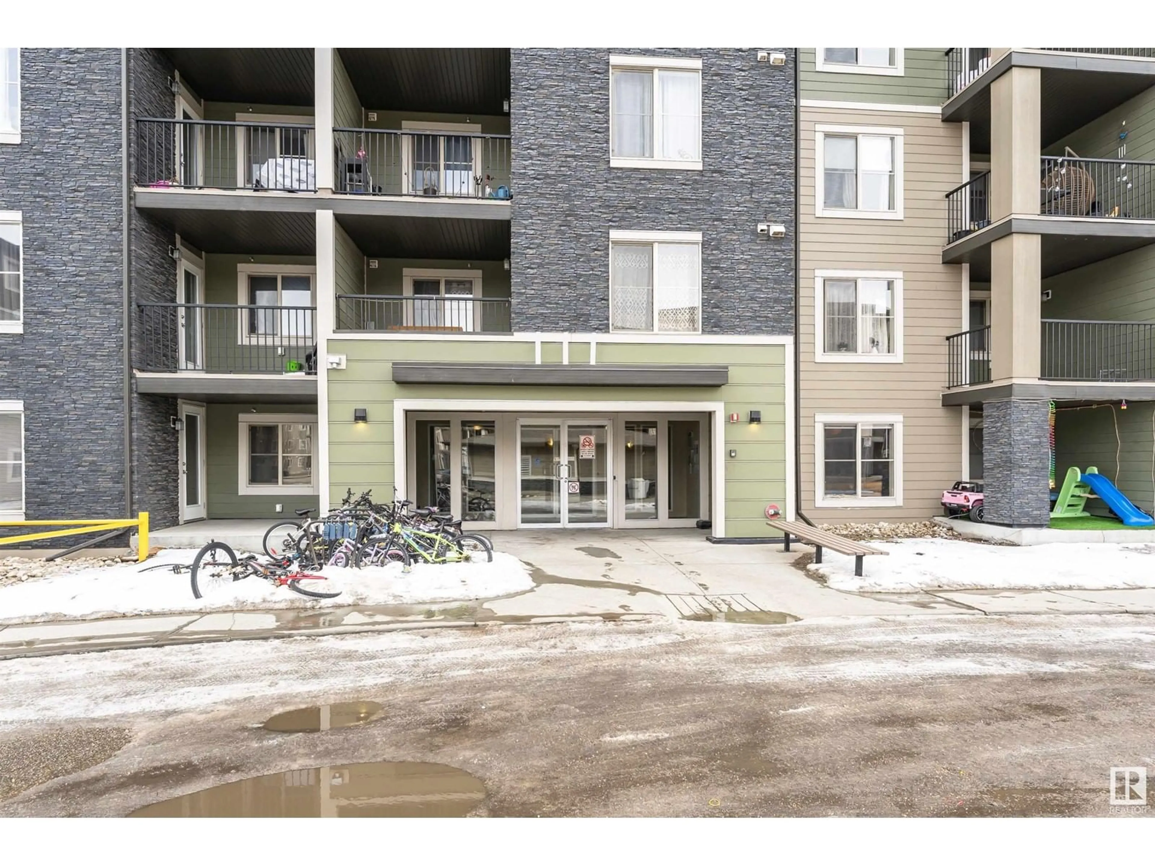 Unknown for 320 111 WATT CM, Edmonton Alberta T6G0C3