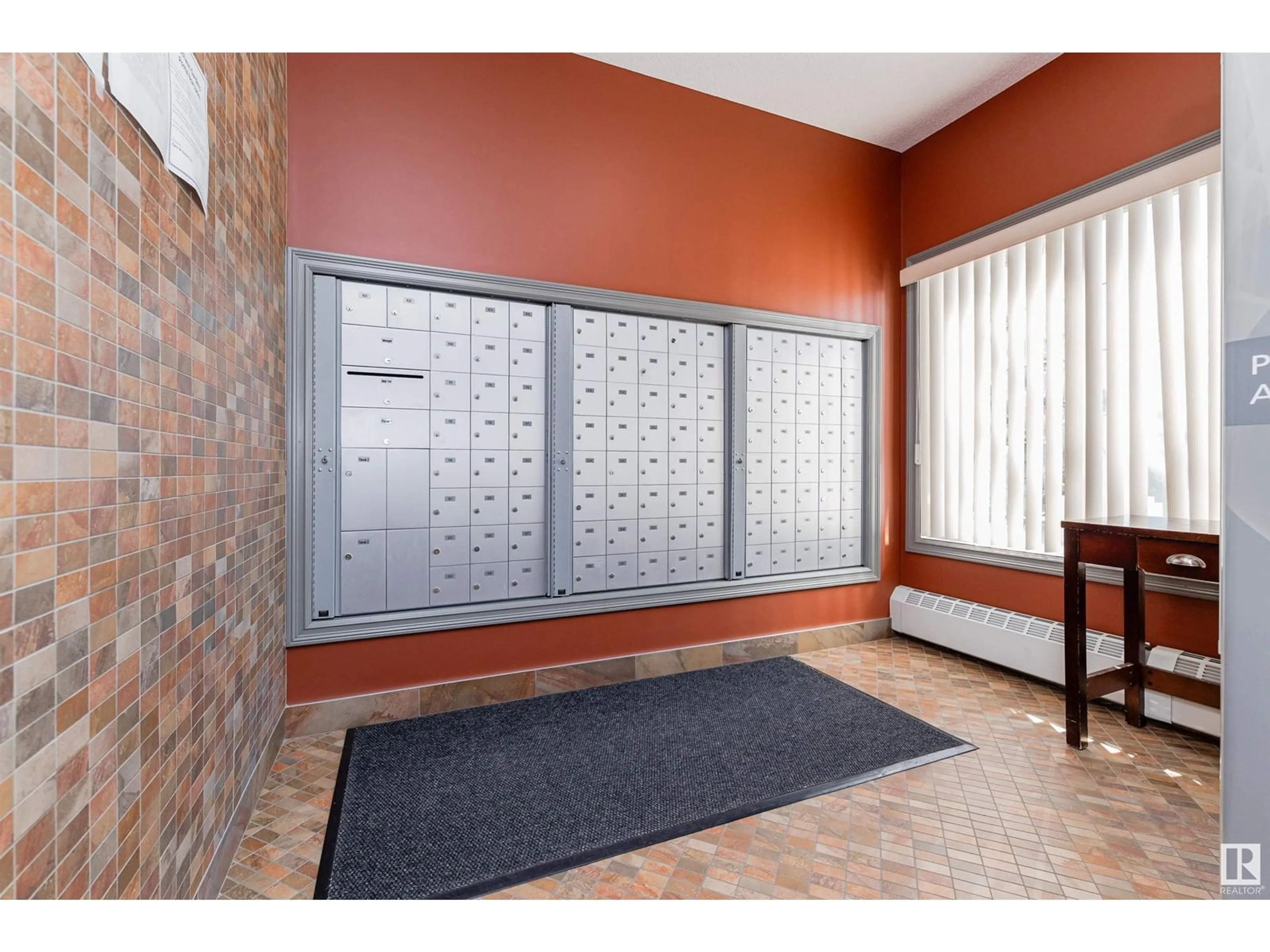 Indoor foyer for 226 - 315 MACEWAN RD, Edmonton Alberta T6W0C5