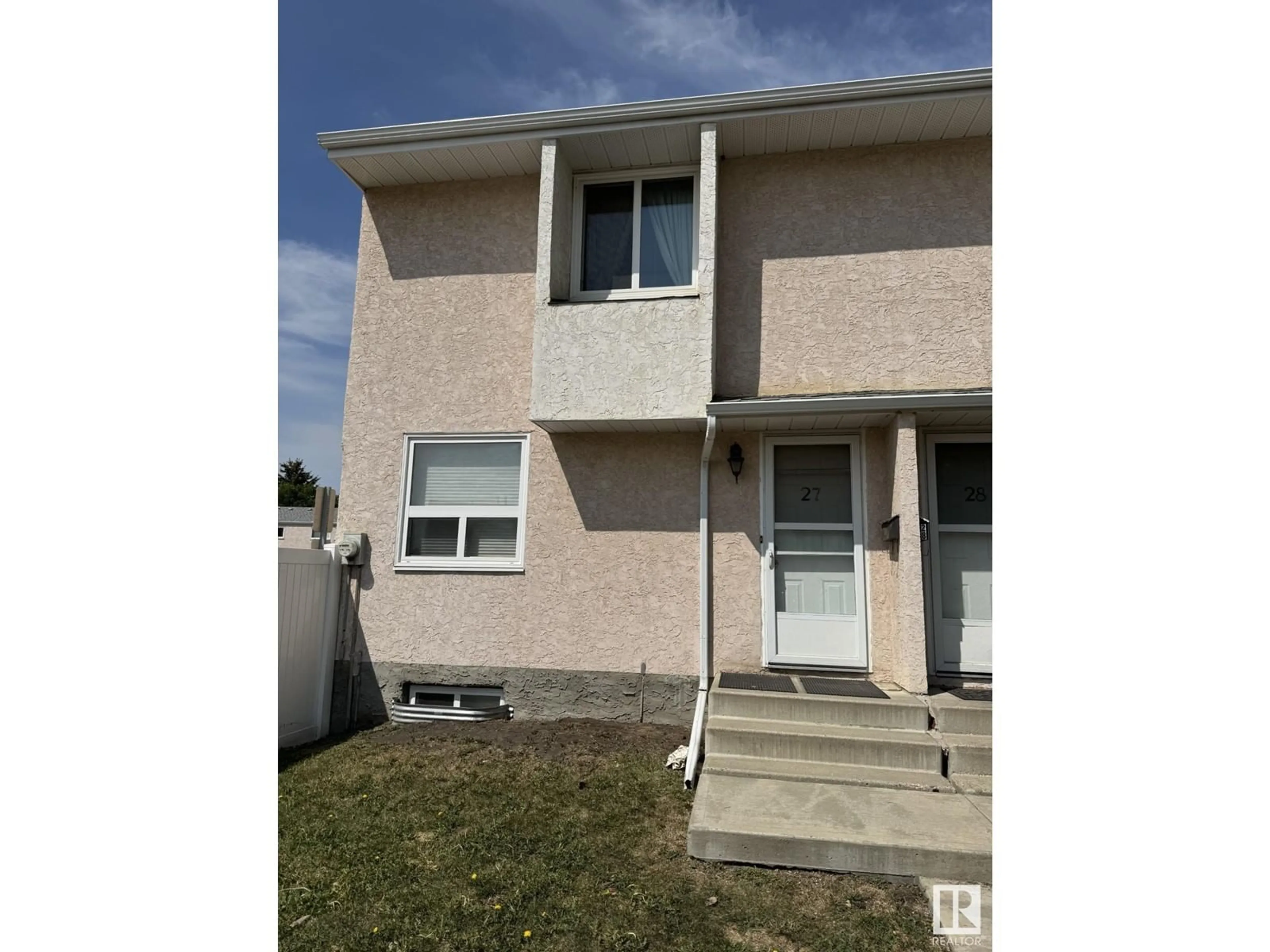 Home with vinyl exterior material, street for 27 LAKEWOOD VG, Edmonton Alberta T6K2B3