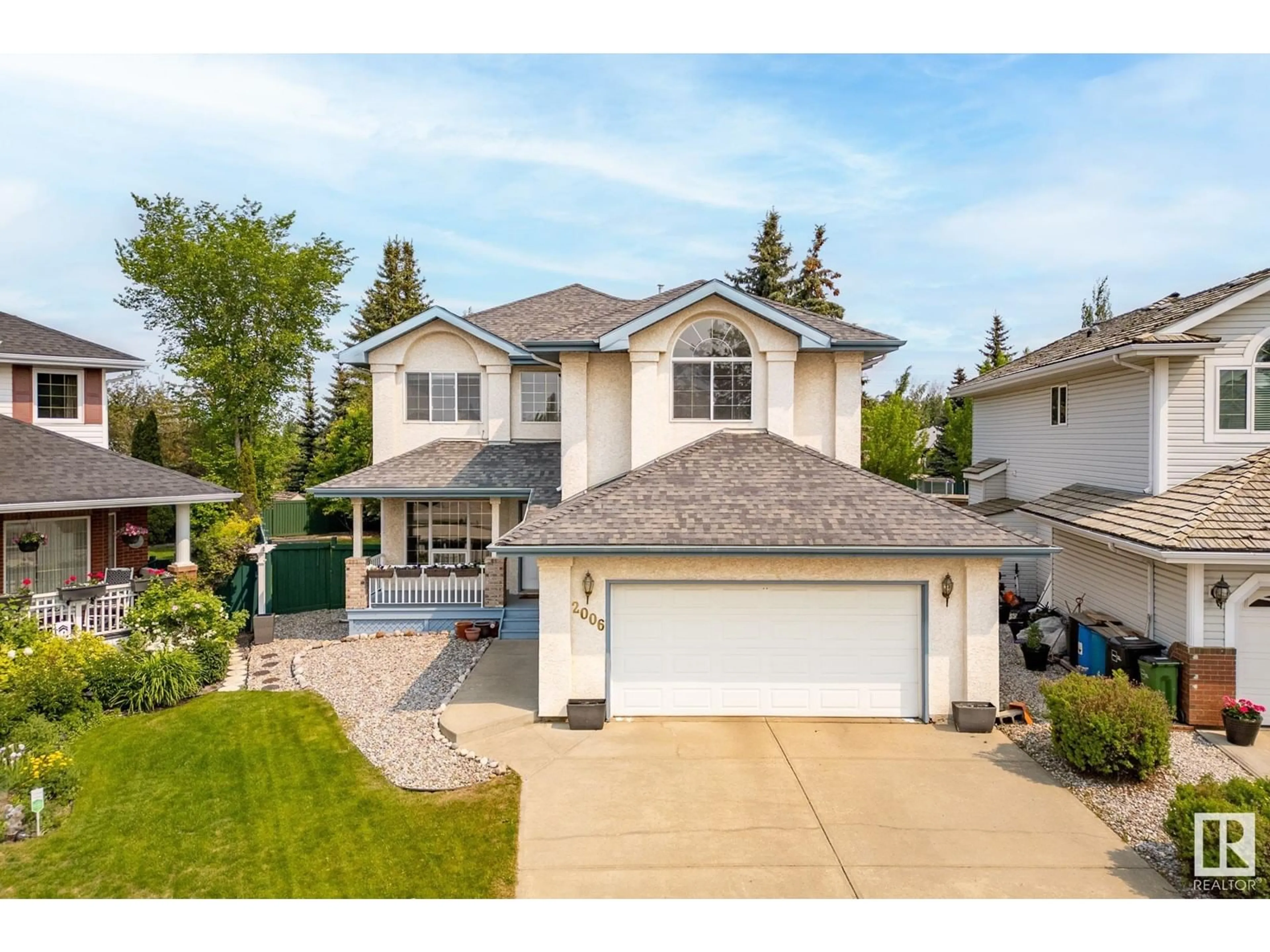 Home with vinyl exterior material, street for 2006 HADDOW DR, Edmonton Alberta T6R2P2