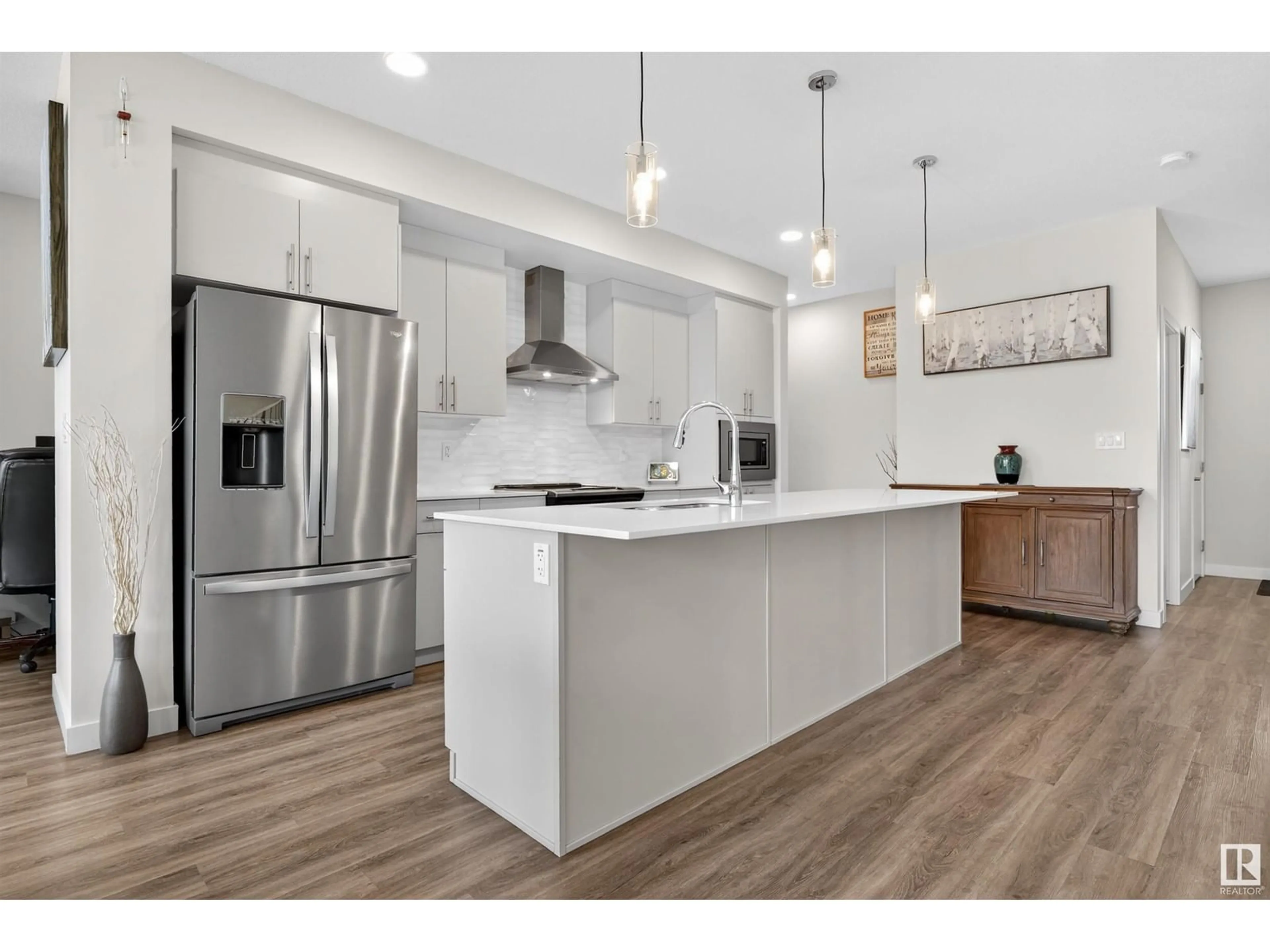 Open concept kitchen, unknown for 1614 ENRIGHT WY, Edmonton Alberta T6M0Z3