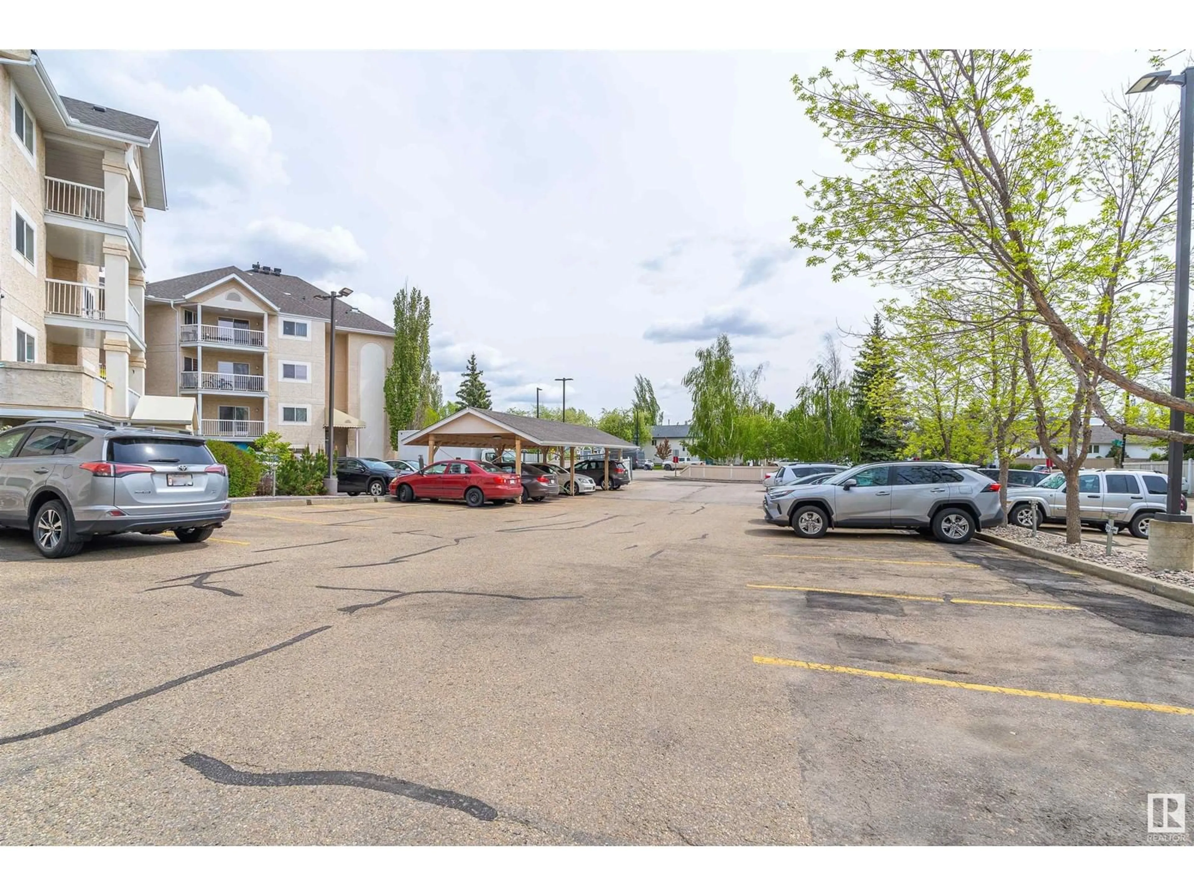 Parking for #214 - 11620 9A AV, Edmonton Alberta T6J7B4