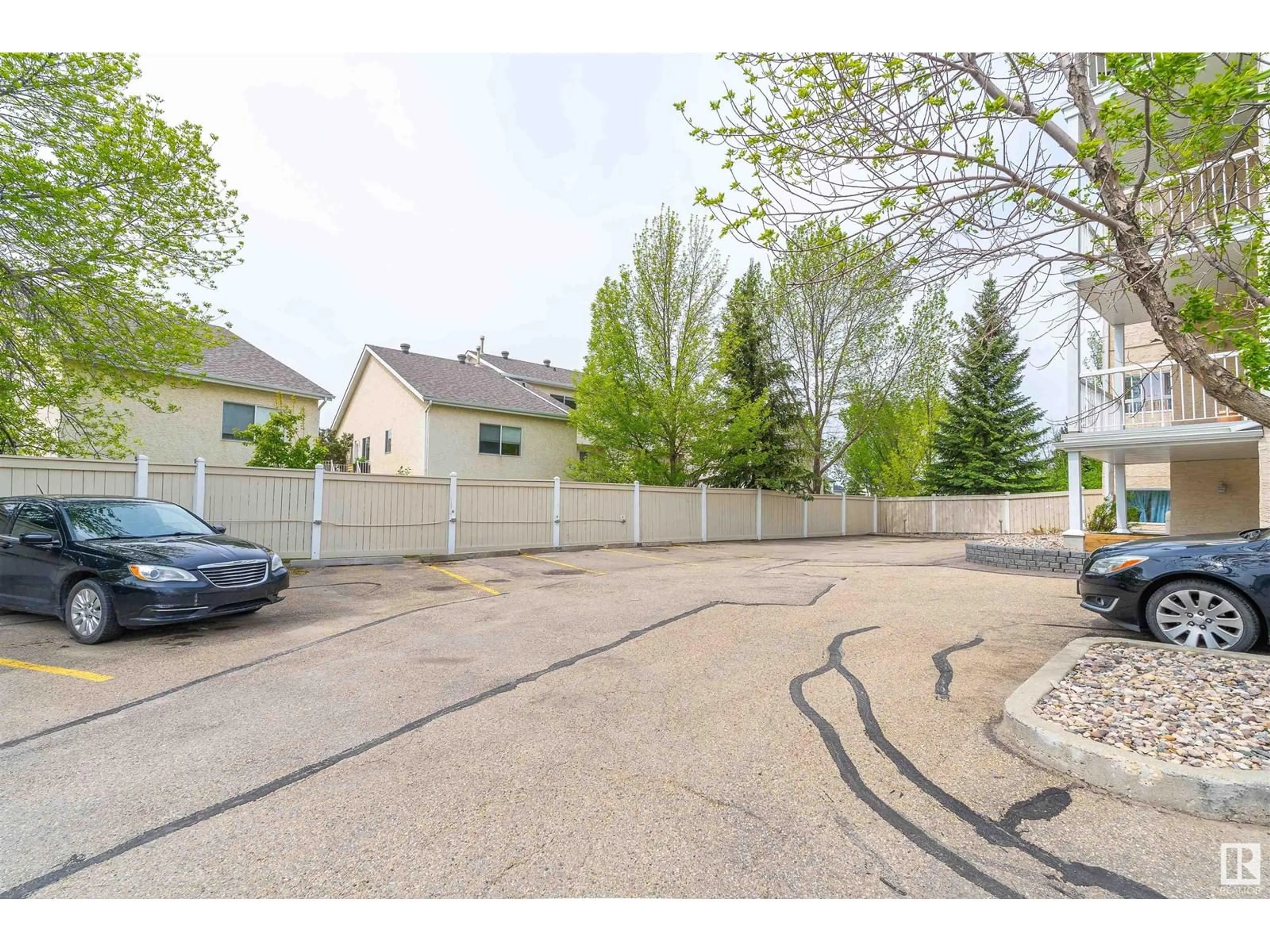 Unknown for #214 - 11620 9A AV, Edmonton Alberta T6J7B4