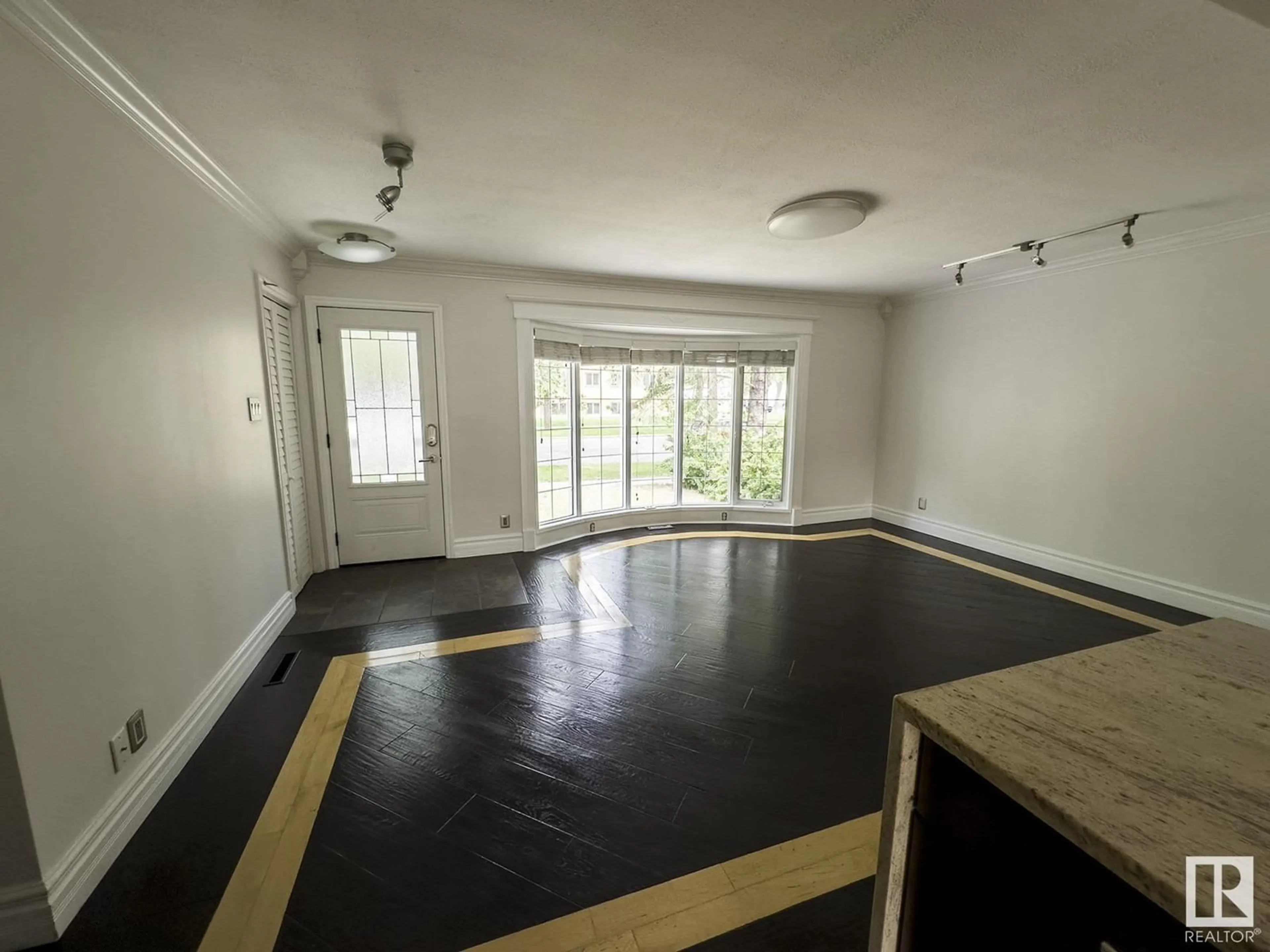A pic of a room for NW - 15861 109 AV, Edmonton Alberta T5P1B5