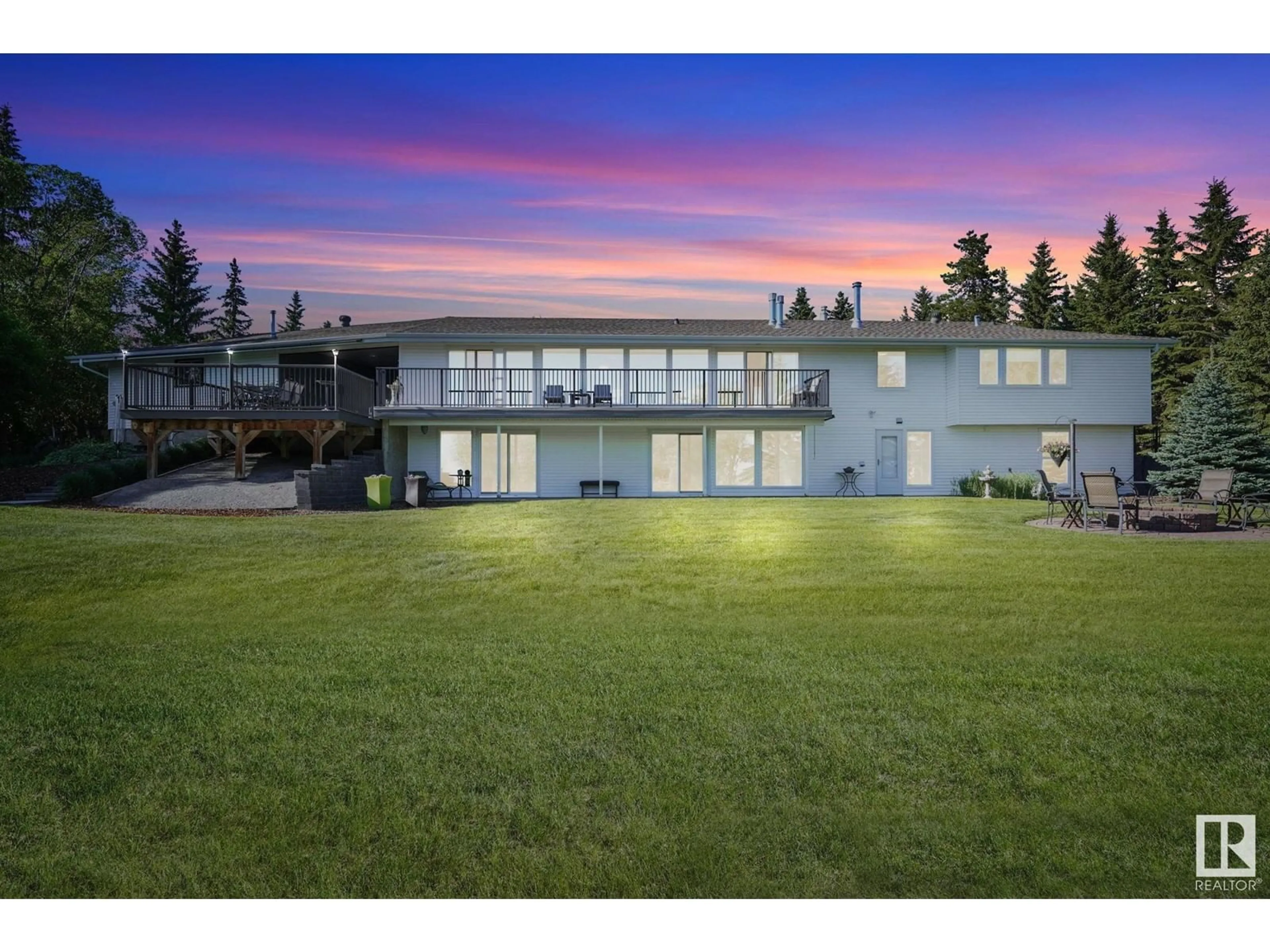 A pic from outside/outdoor area/front of a property/back of a property/a pic from drone, unknown for #9 - 26328 MEADOWVIEW DR, Rural Sturgeon County Alberta T8T0L6