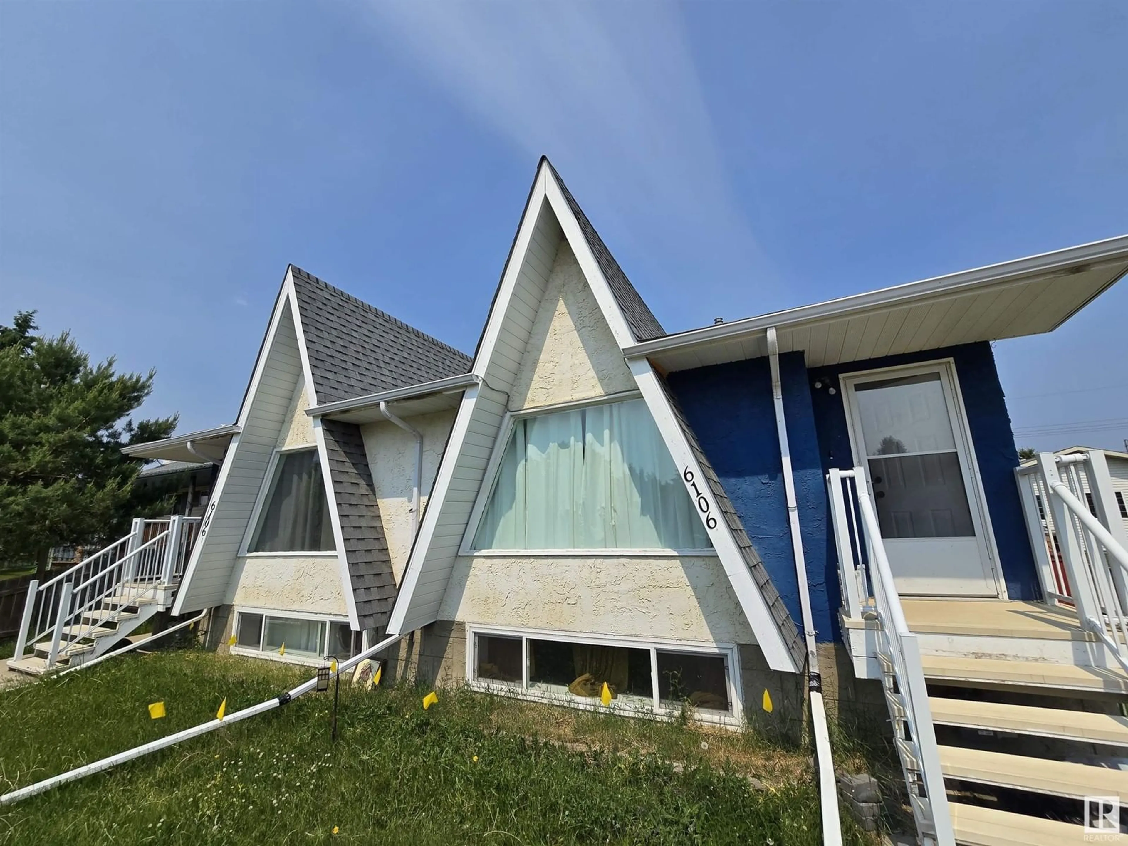 Home with vinyl exterior material, mountain view for 6106 51 AV, Cold Lake Alberta T9M1T6