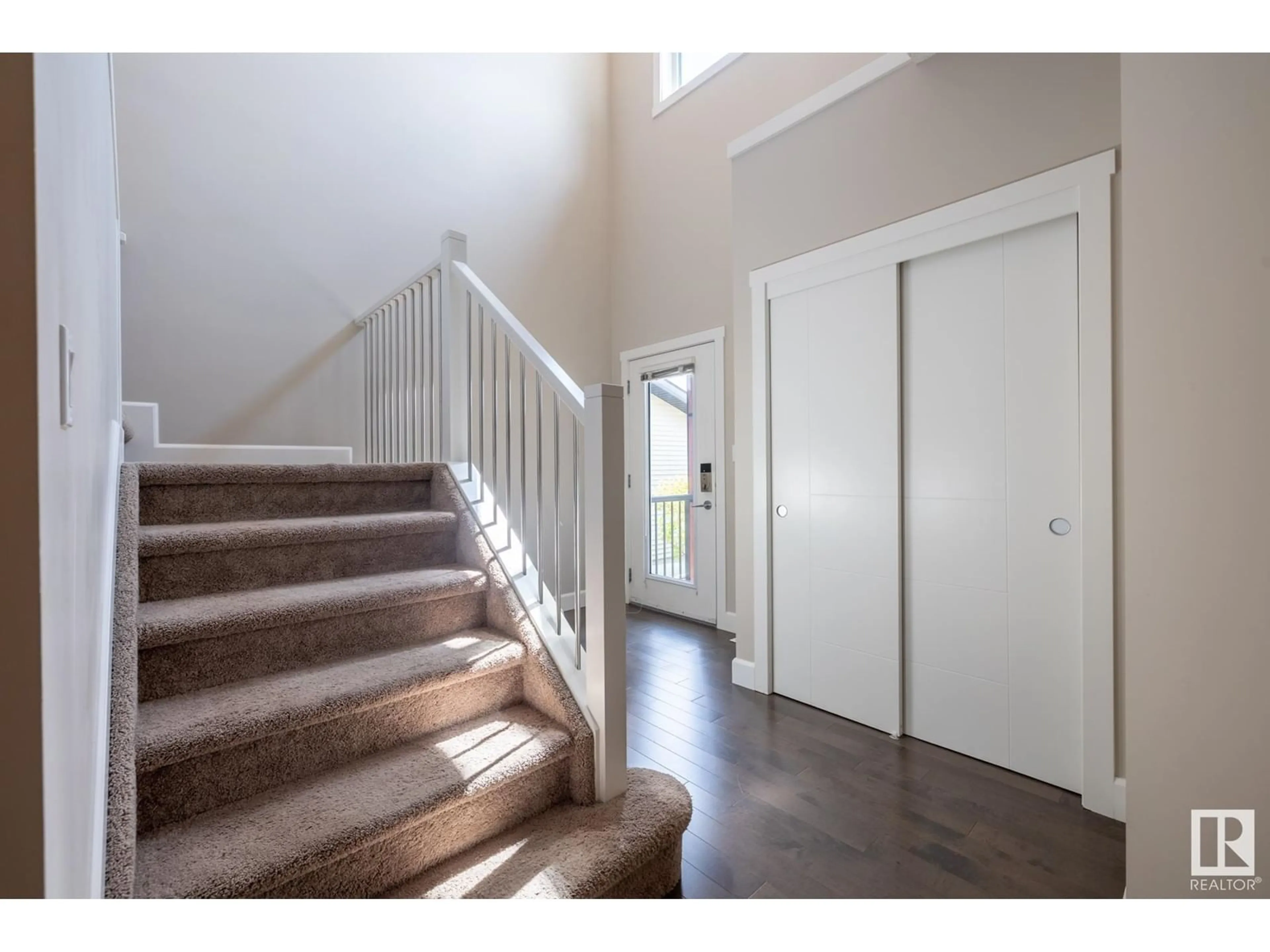 Indoor entryway for 2338 WARE CR, Edmonton Alberta T6W2W5