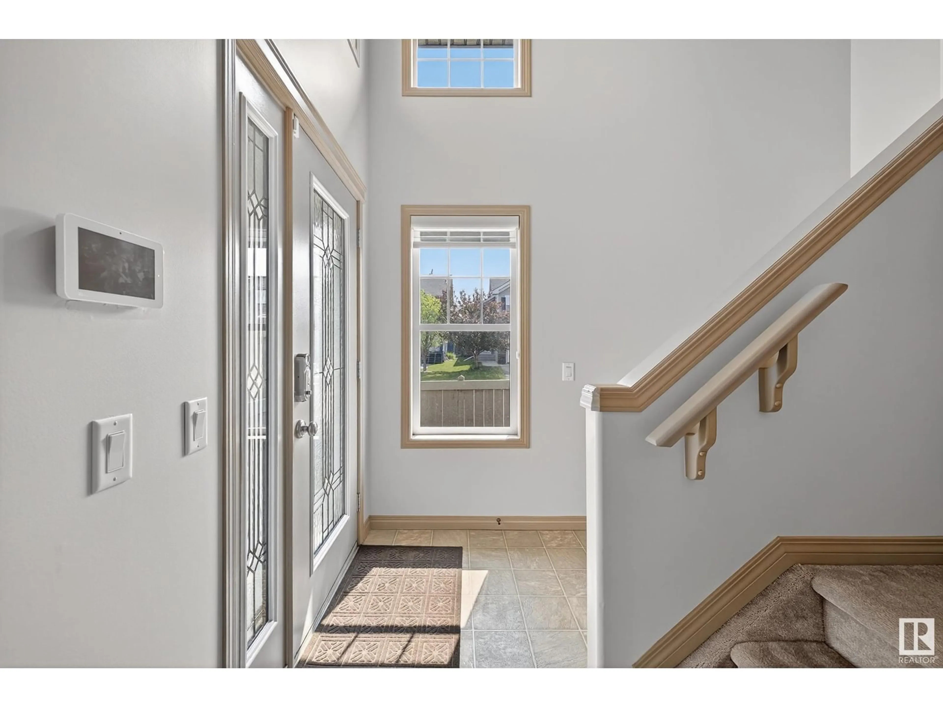 Indoor entryway for 403 ARMITAGE RD, Sherwood Park Alberta T8H0A7