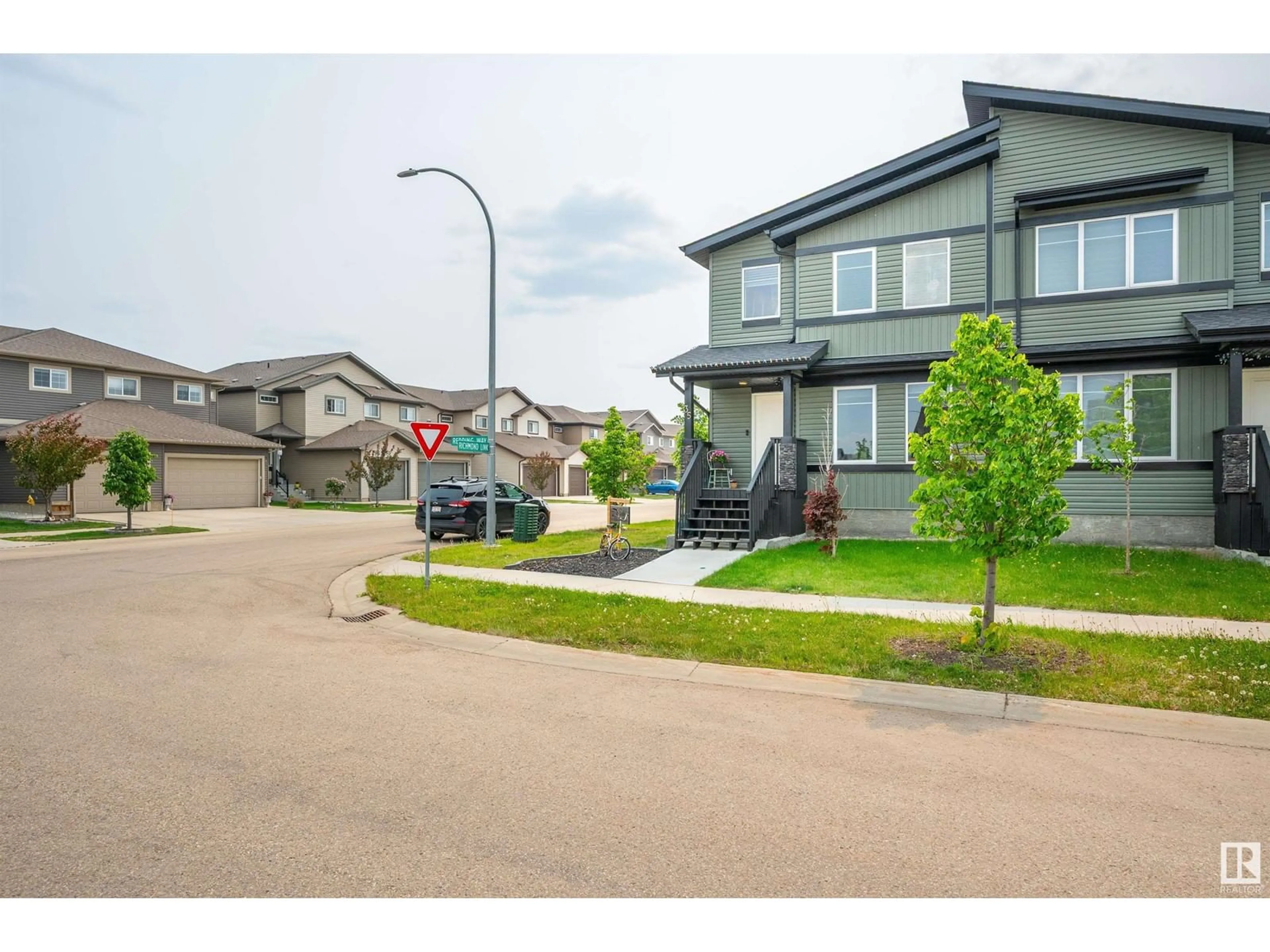 Unknown for 35 REDDING WY, Fort Saskatchewan Alberta T8L0S7