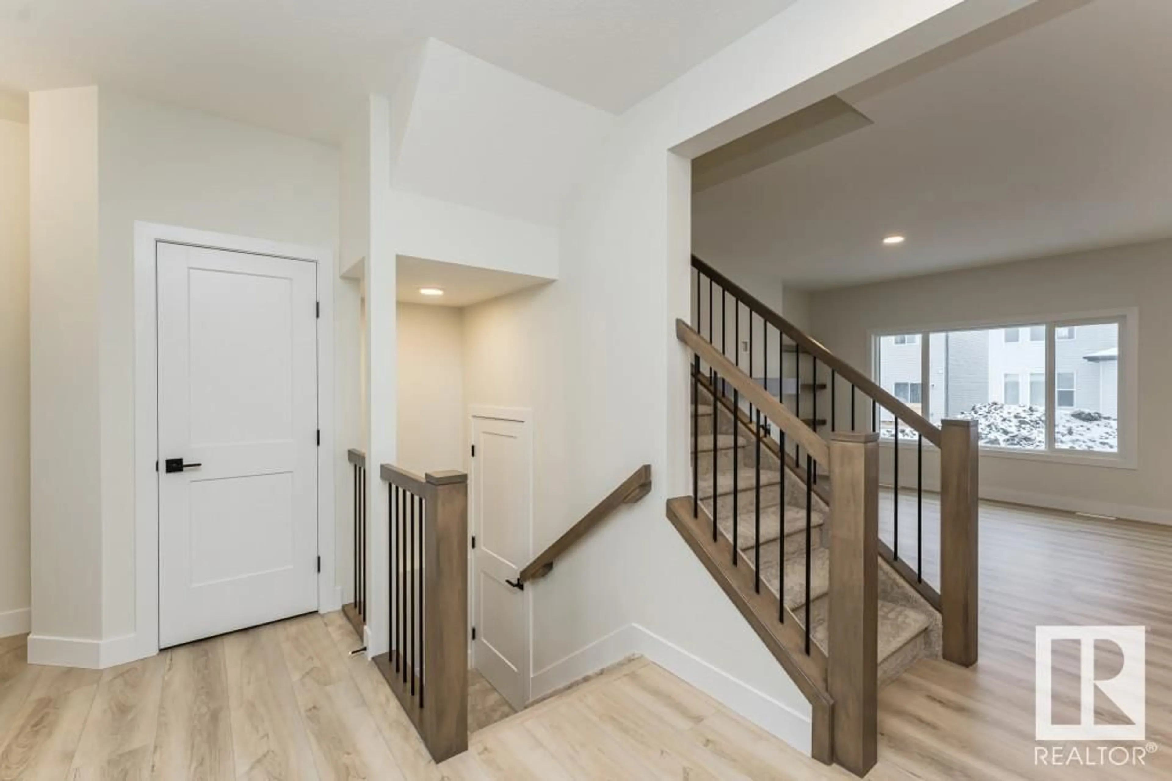 Indoor entryway for 6212 DANSEREAU CR, Beaumont Alberta T4X3E1