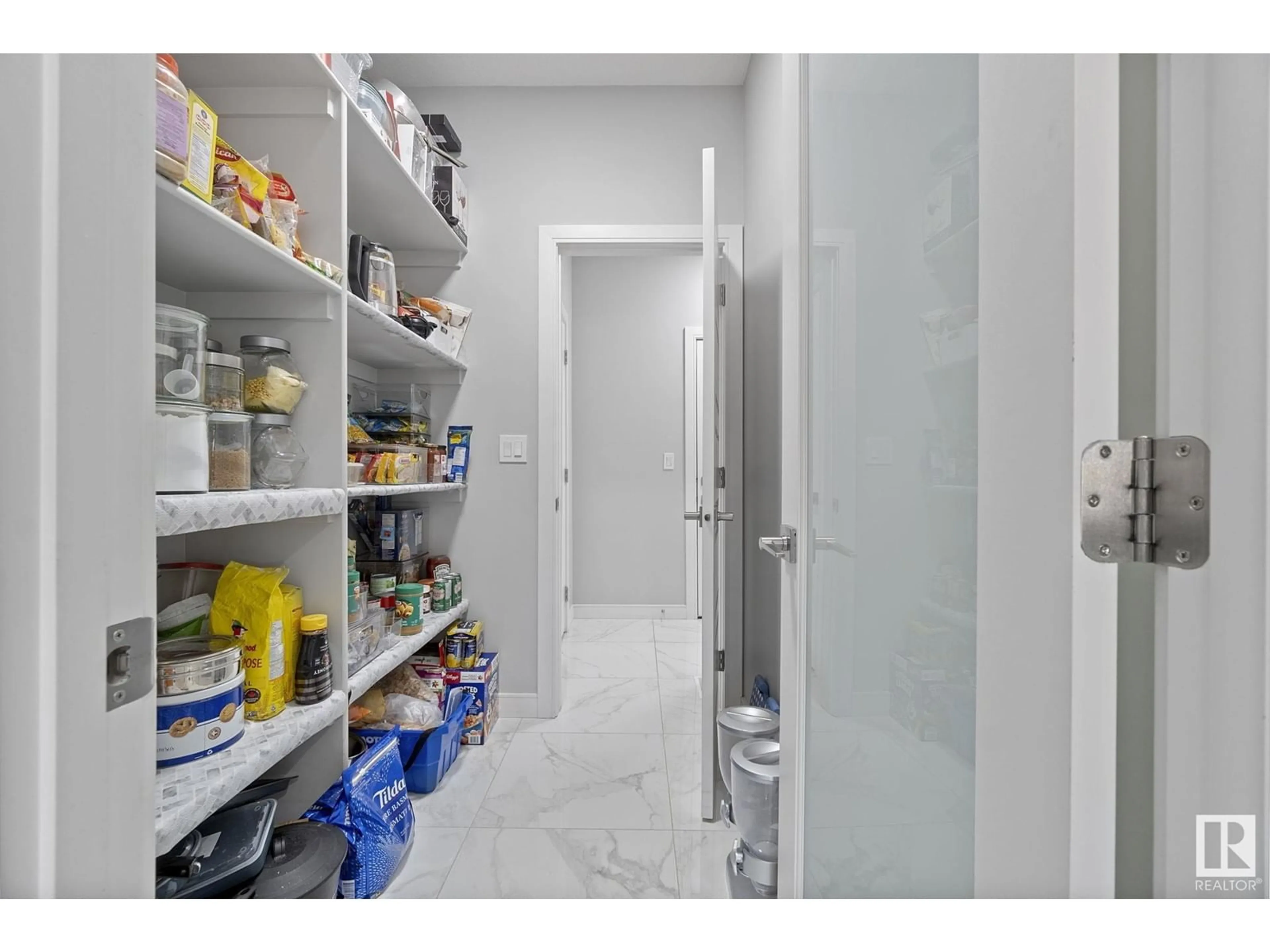 Laundry room for 1691 ENRIGHT WY, Edmonton Alberta T6M0Z1