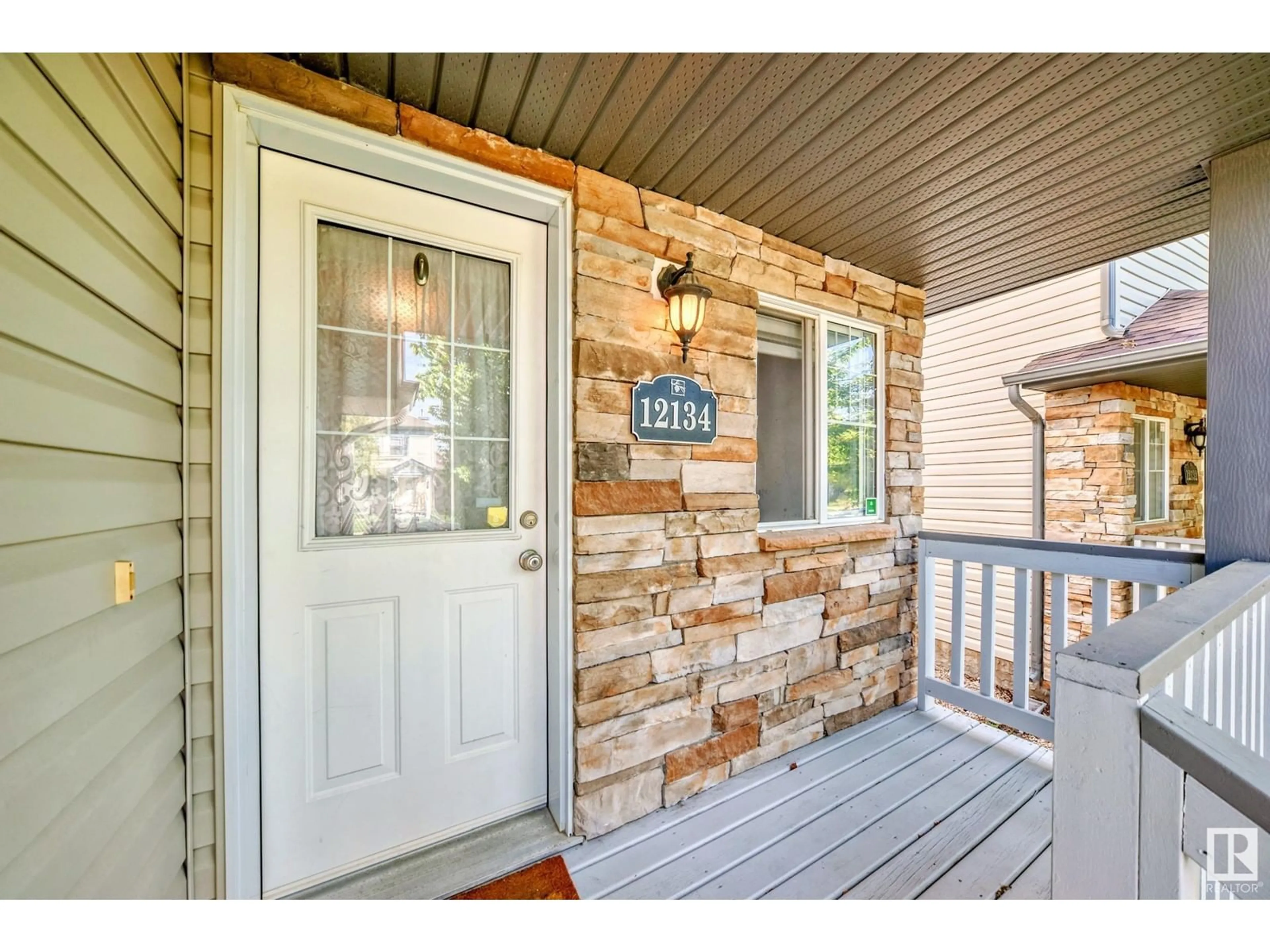 Indoor entryway for SW - 12134 16 AV, Edmonton Alberta T6W1L9