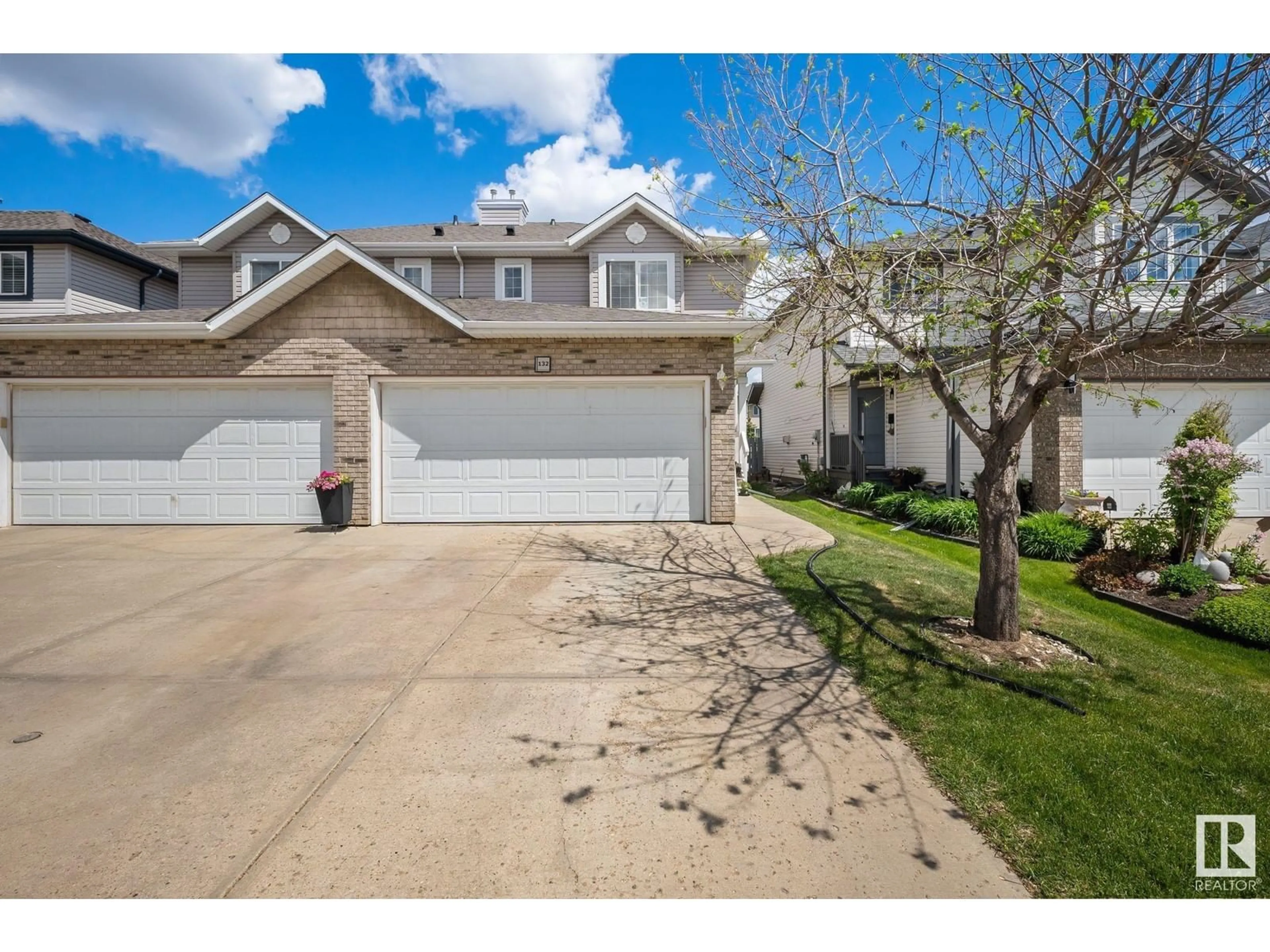 Unknown for 132 CASTLE DR, Edmonton Alberta T5X6J1