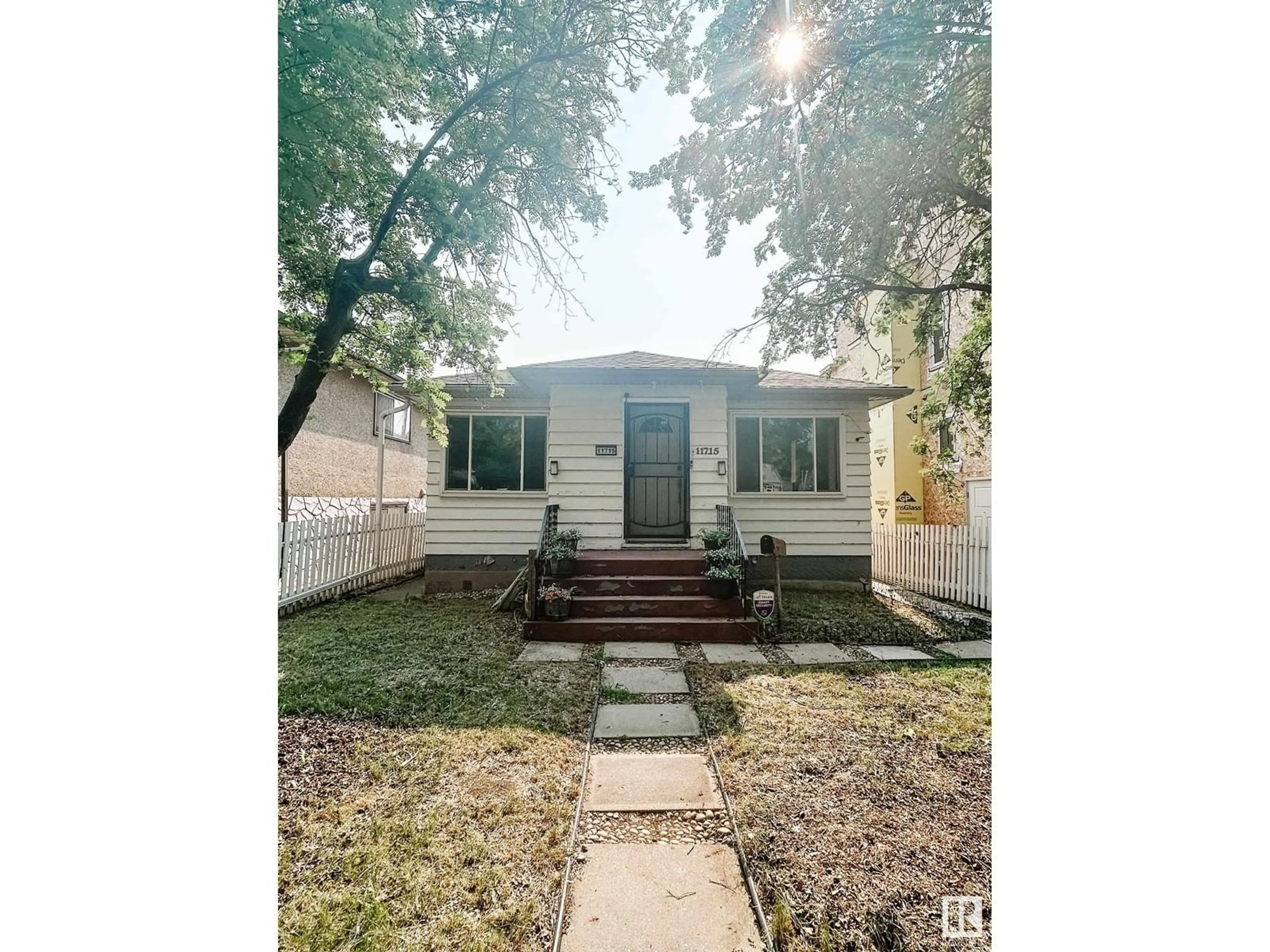Unknown for 11715 83 ST, Edmonton Alberta T5Z3Z8