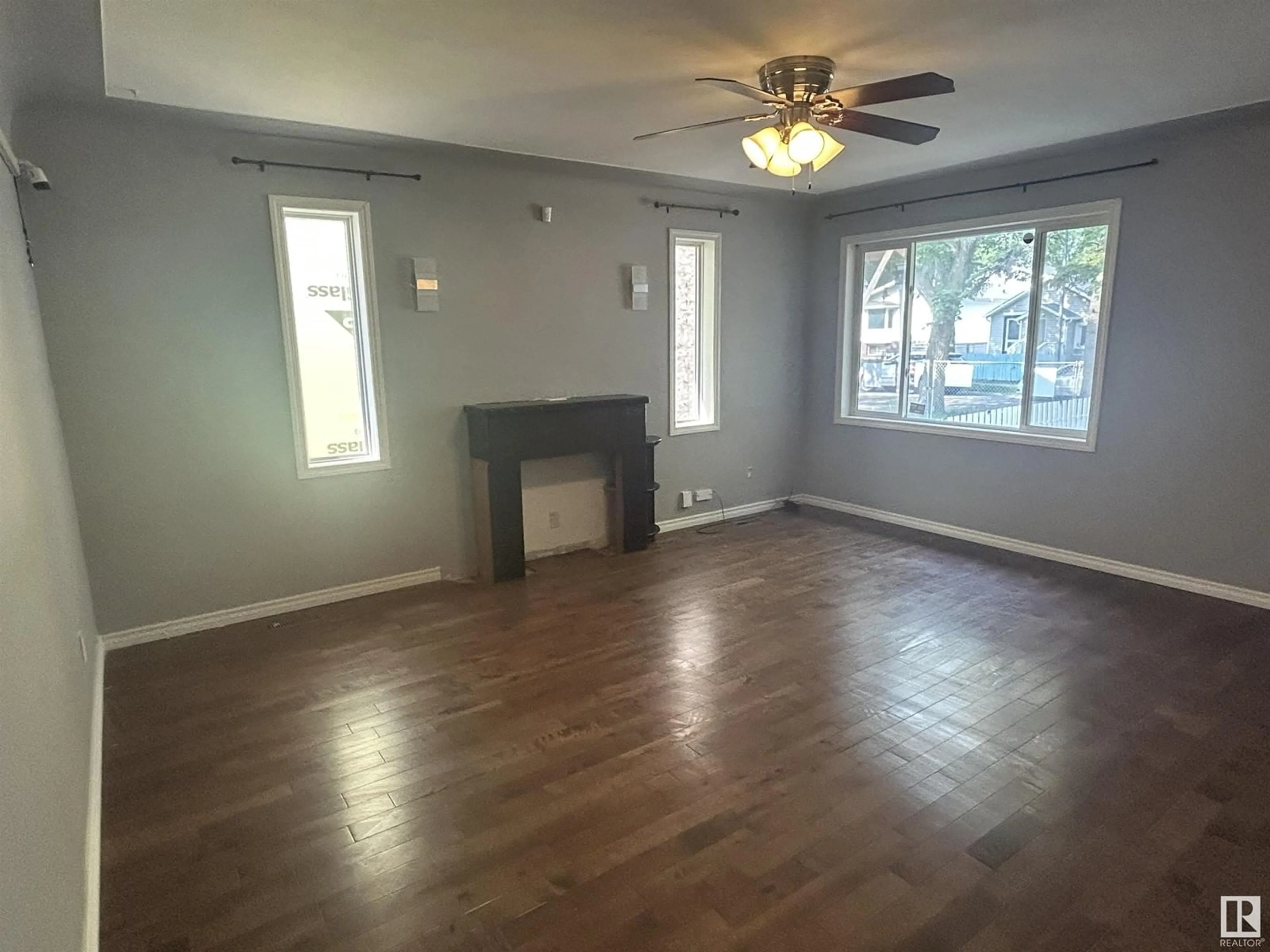 A pic of a room for 11715 83 ST, Edmonton Alberta T5Z3Z8