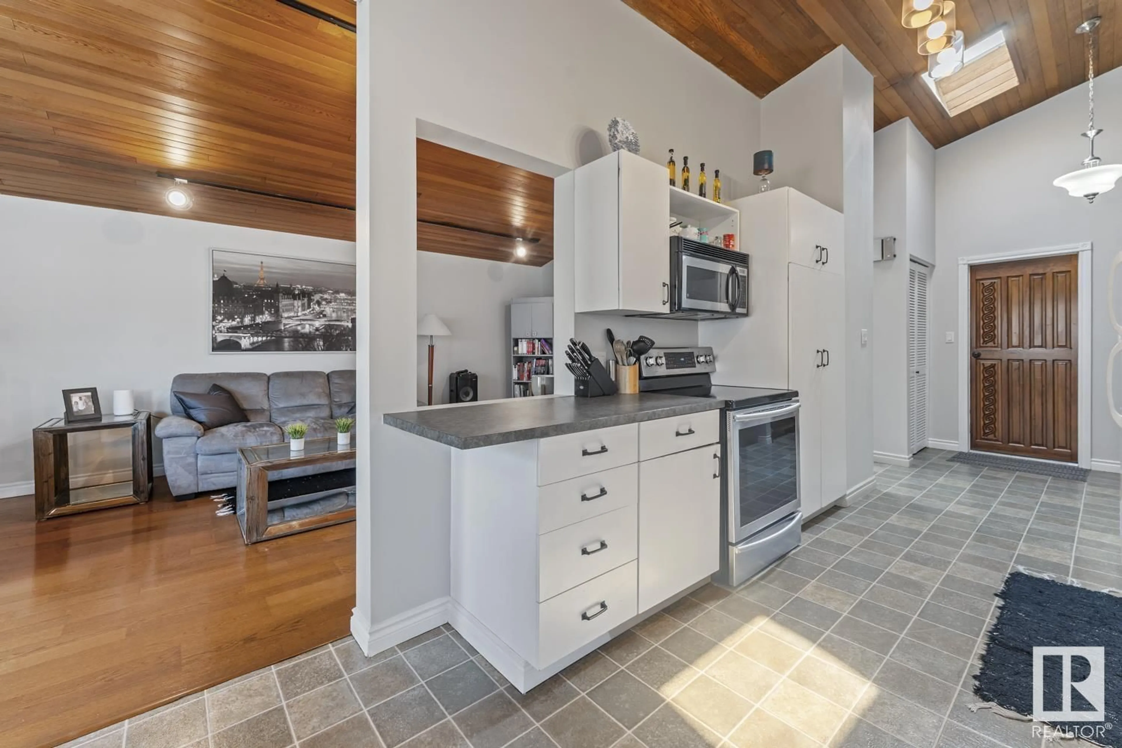 Open concept kitchen, ceramic/tile floor for 4306 41 AV, Bonnyville Town Alberta T9N1R7