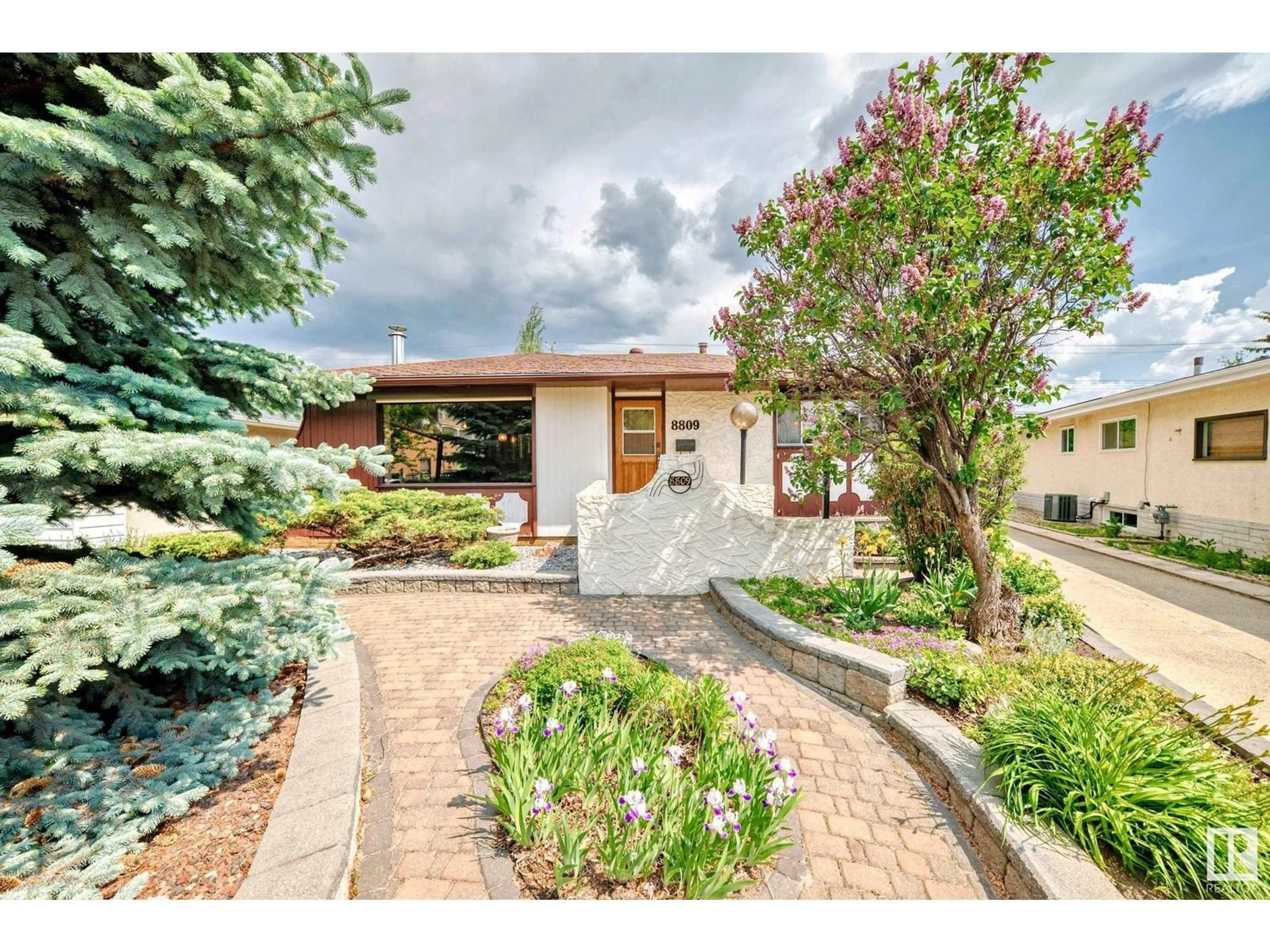 Unknown for 8809 74 ST, Edmonton Alberta T6B2B1