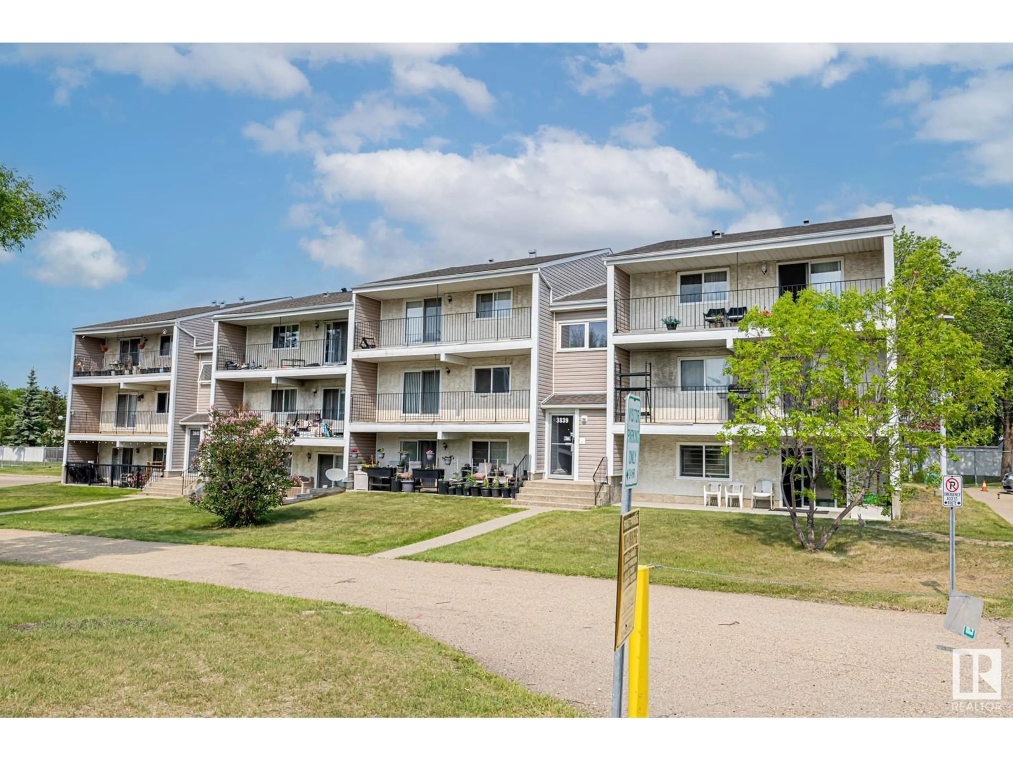 Unknown for #4 - 3839 76 ST, Edmonton Alberta T6K2P9
