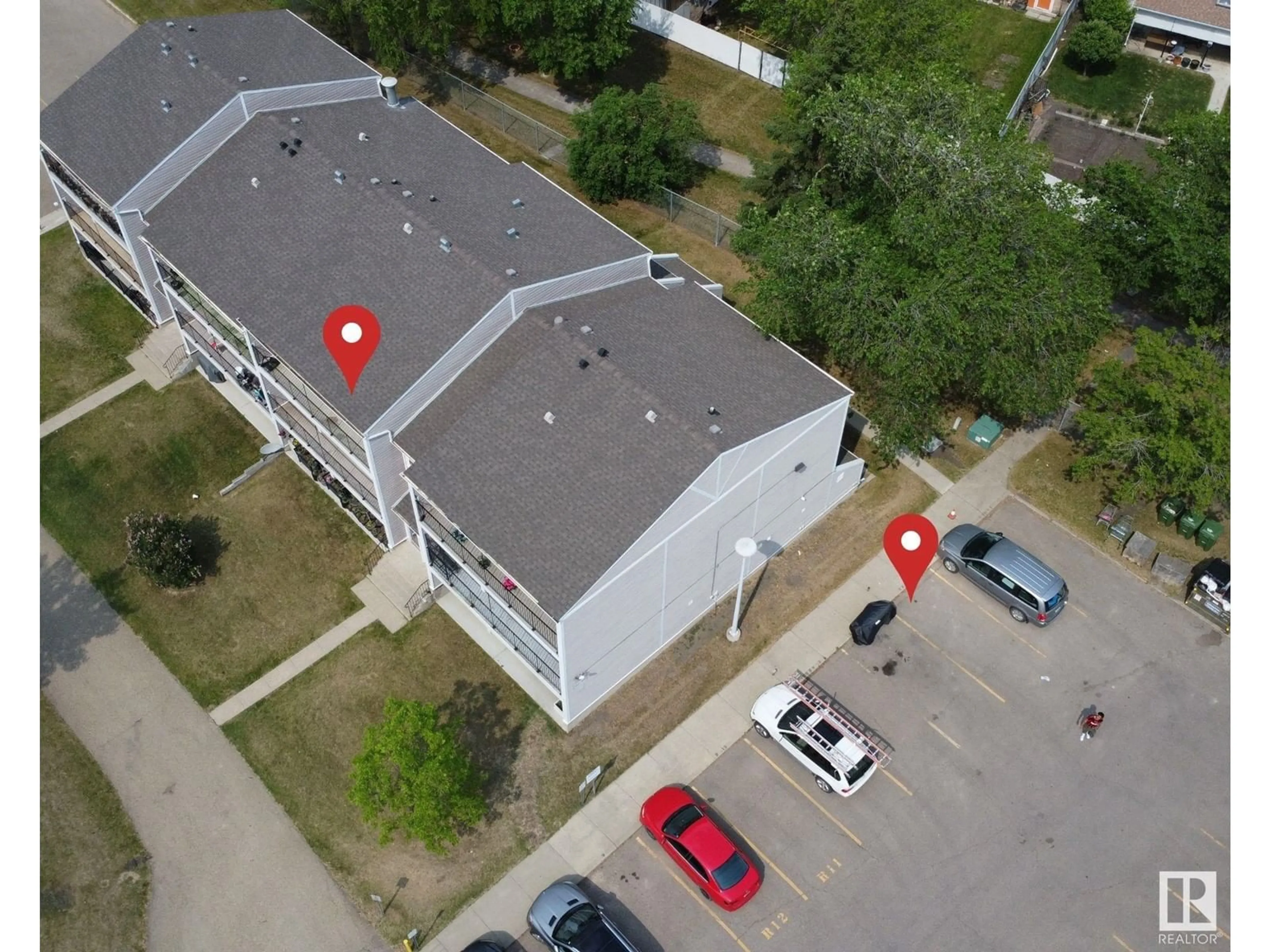 A pic from outside/outdoor area/front of a property/back of a property/a pic from drone, building for #4 - 3839 76 ST, Edmonton Alberta T6K2P9