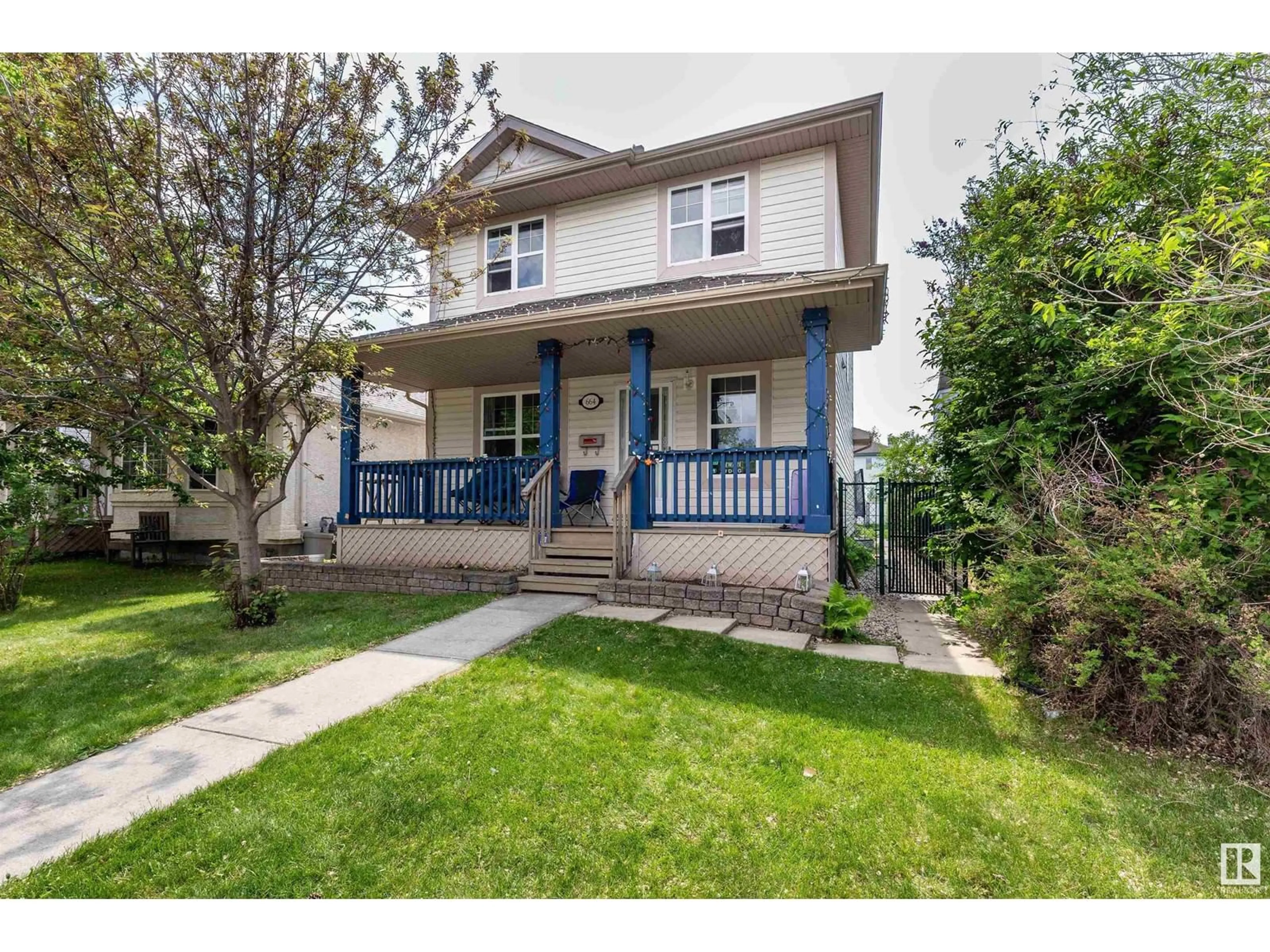 Home with vinyl exterior material, street for 664 GLENWRIGHT CR, Edmonton Alberta T5T6K5
