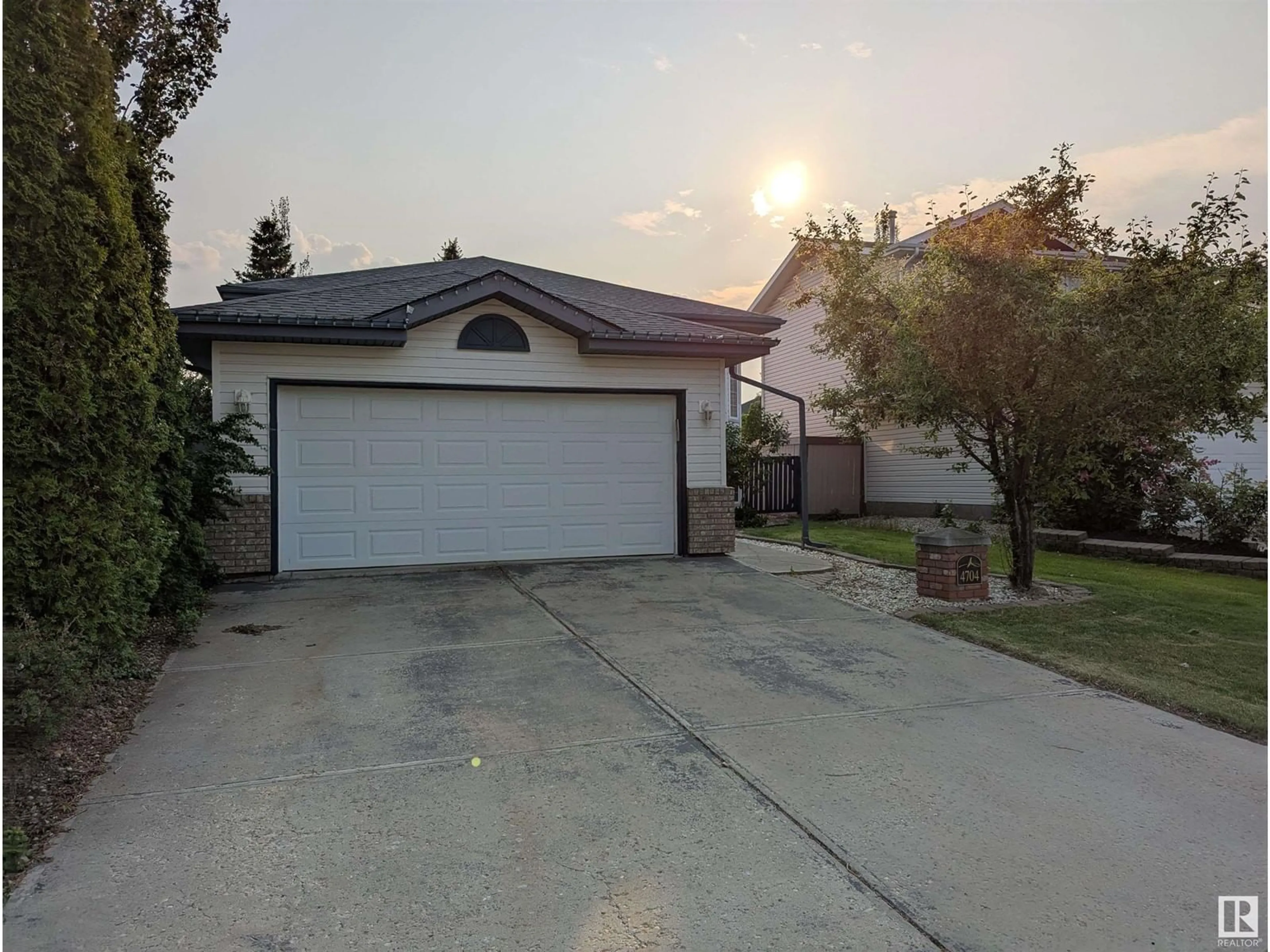 Unknown for NW - 4704 189 ST, Edmonton Alberta T6M2S8