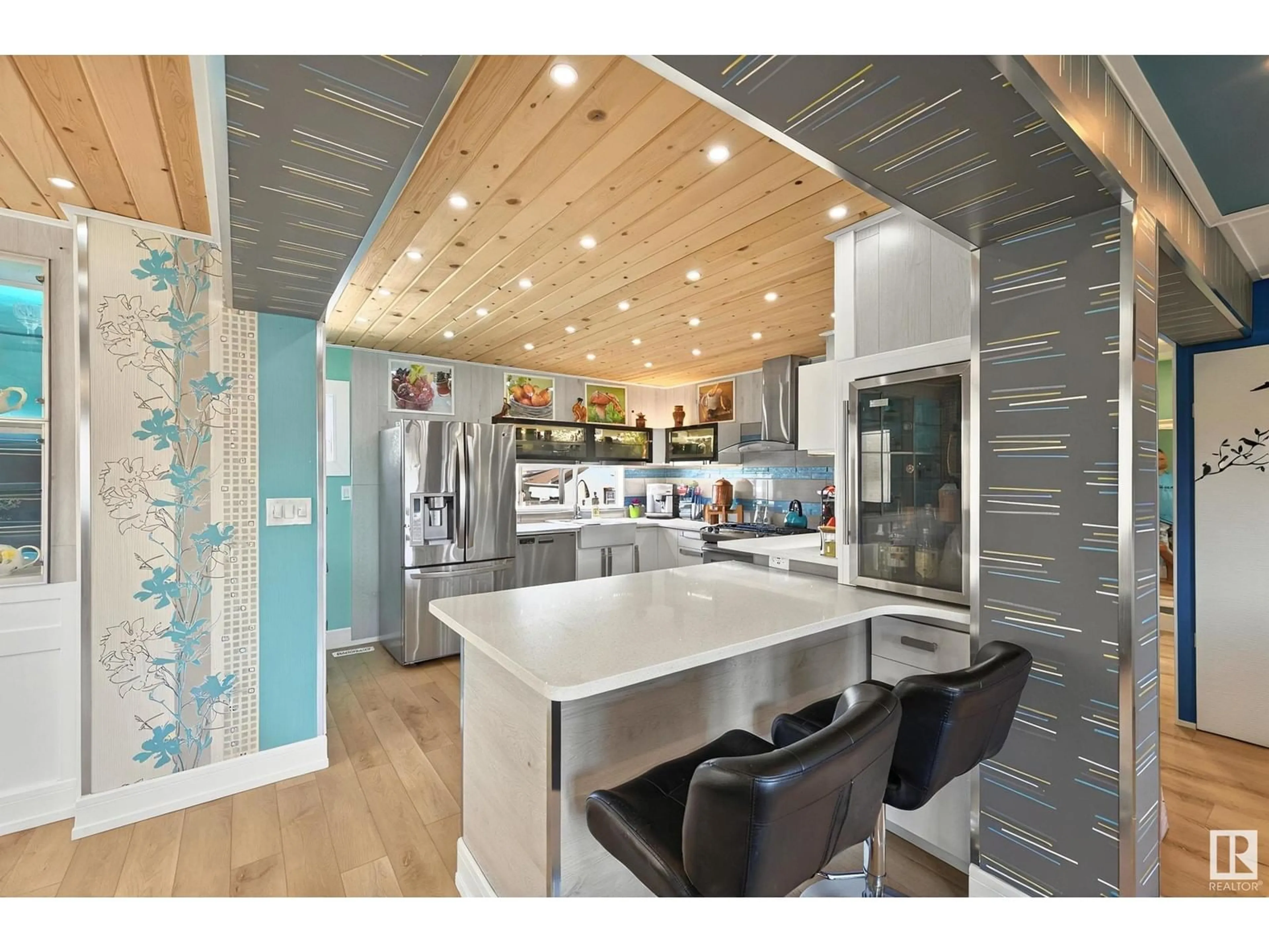 Contemporary kitchen, wood/laminate floor for NW - 11423 144 AV, Edmonton Alberta T5X1L7