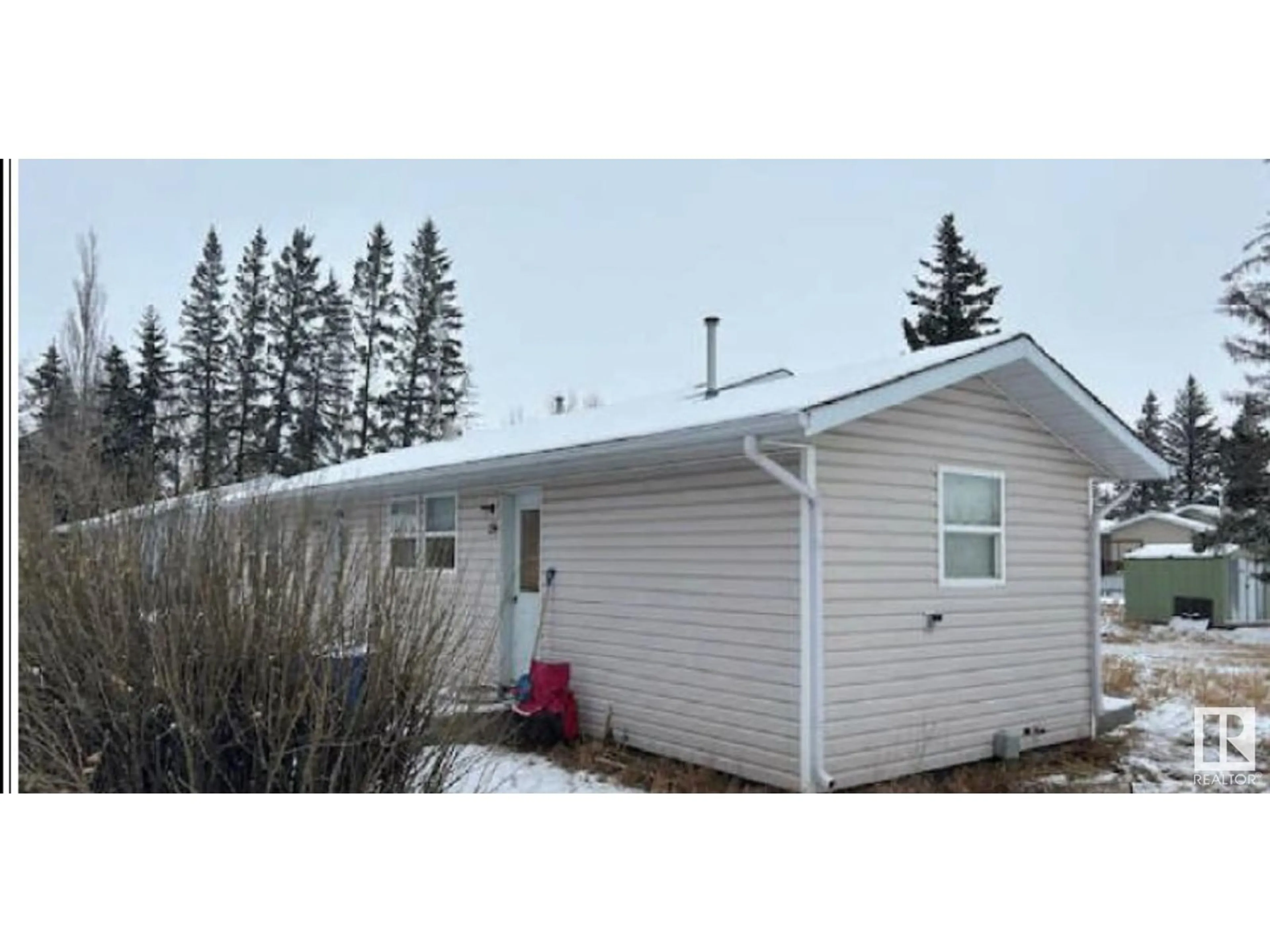Shed for #28 - 320 7 AV, Three Hills Alberta T0M2A0