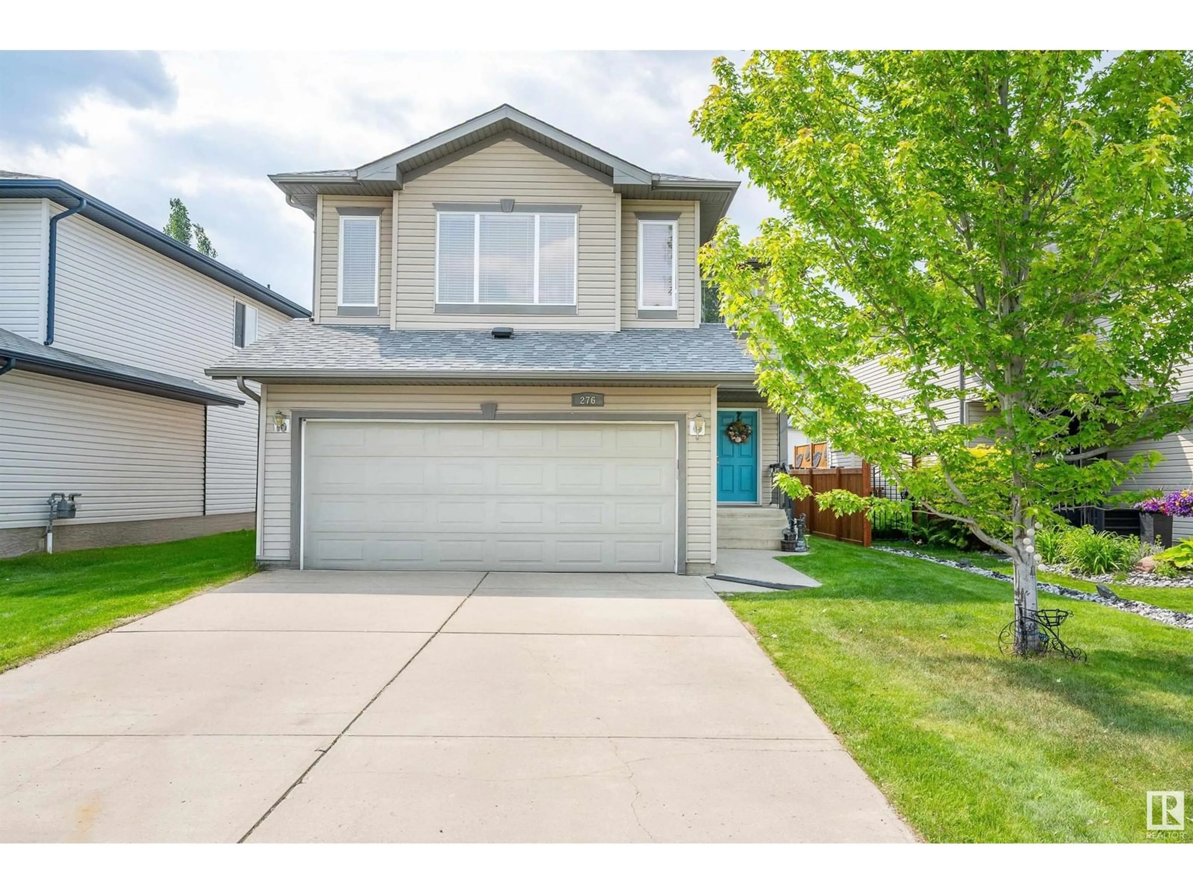 Home with vinyl exterior material, street for 276 FOXTAIL WY, Sherwood Park Alberta T8A3H6