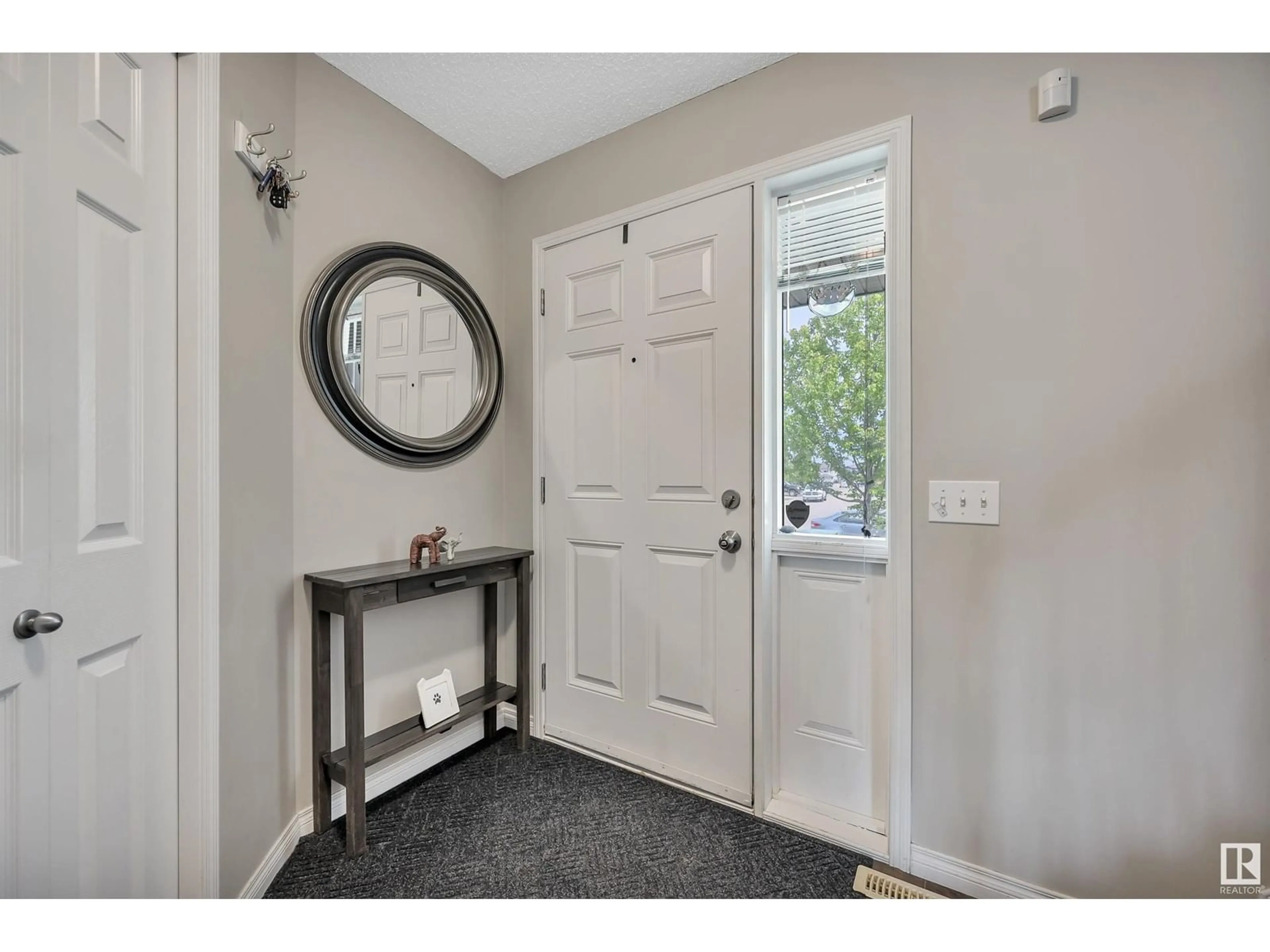 Indoor entryway for 276 FOXTAIL WY, Sherwood Park Alberta T8A3H6