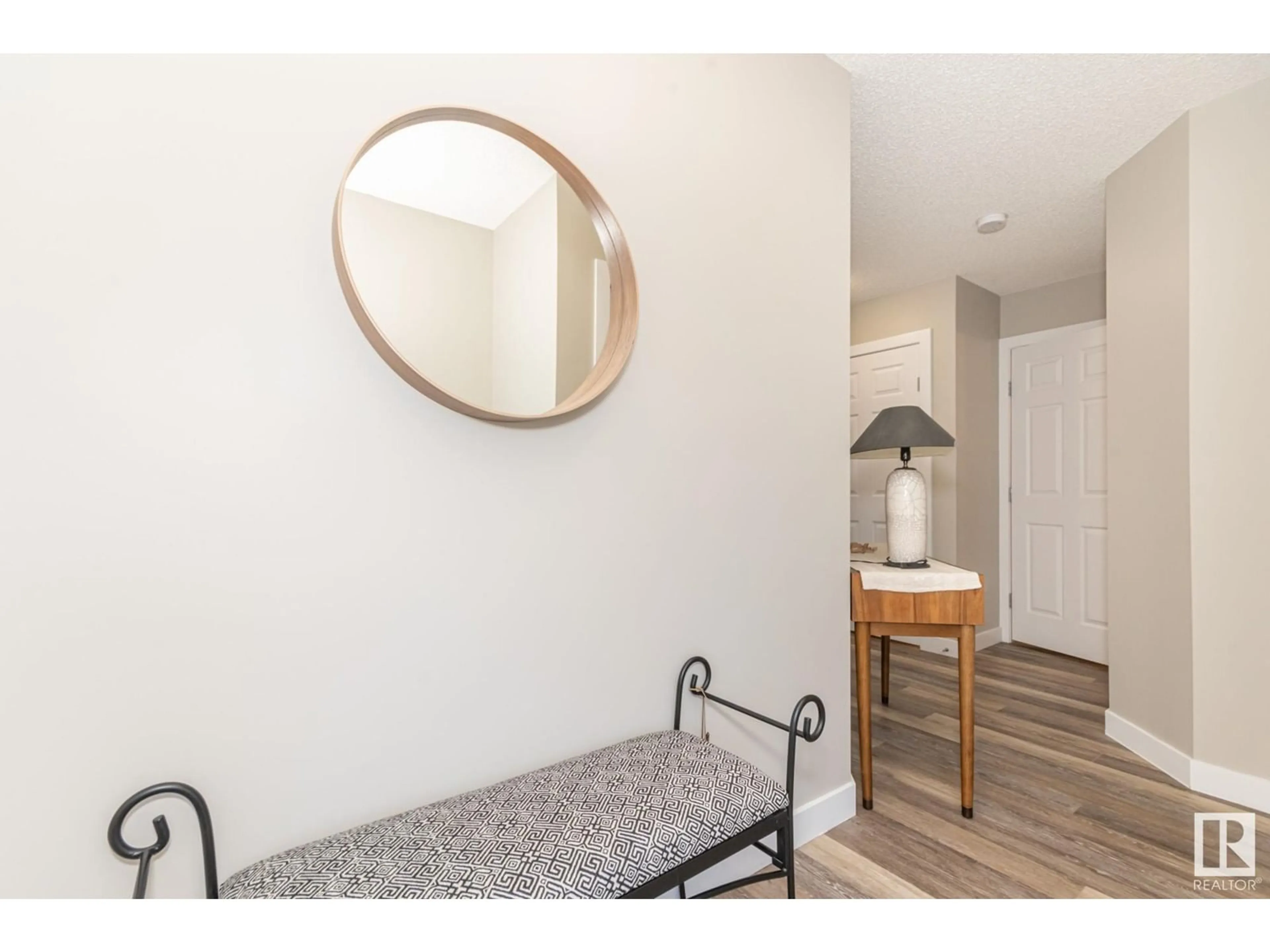 Indoor entryway for 1537 GRAYDON HILL SW, Edmonton Alberta T6W3C7