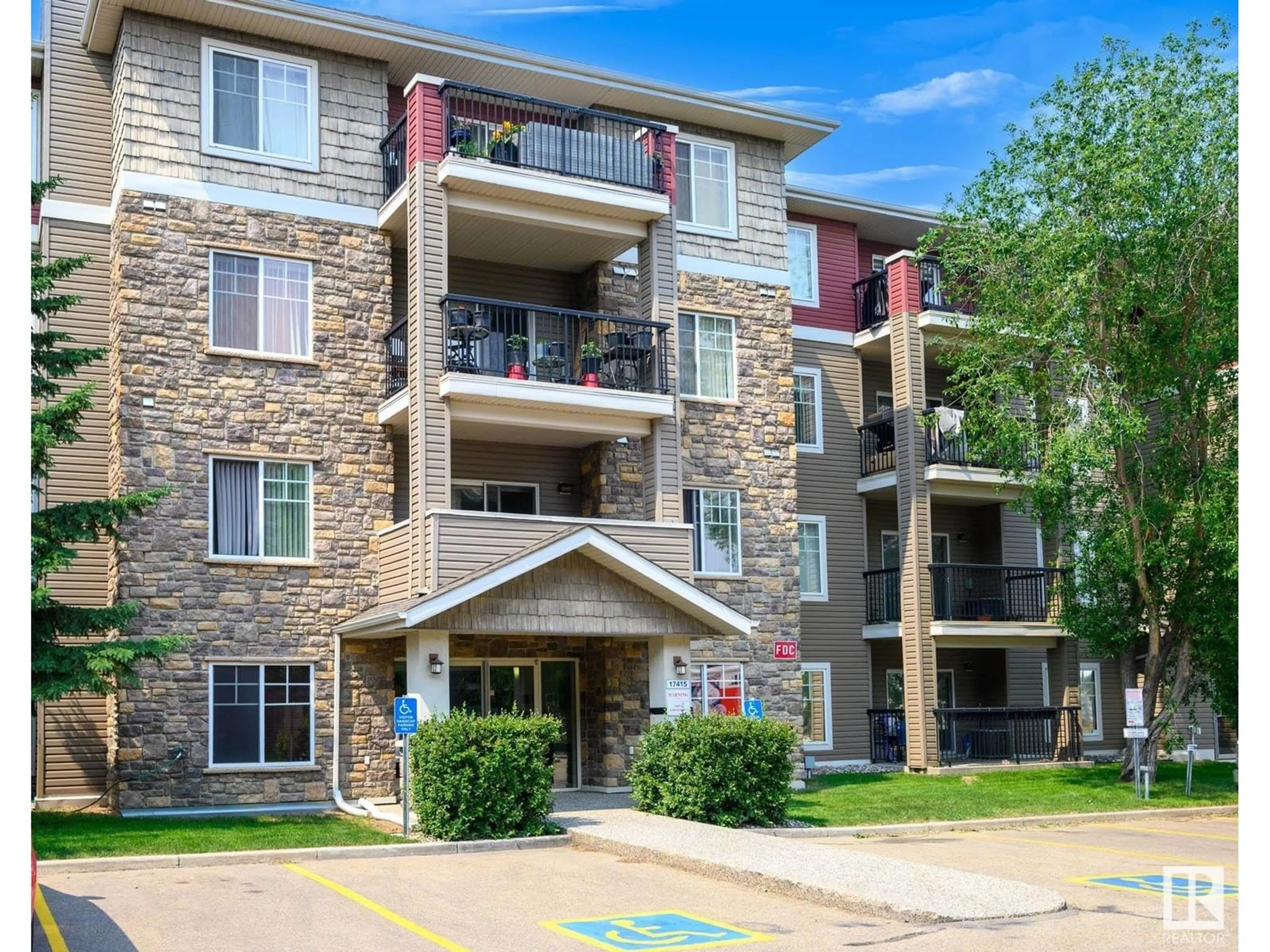 Patio, unknown for 321 17415 99 AV, Edmonton Alberta T5T0W8