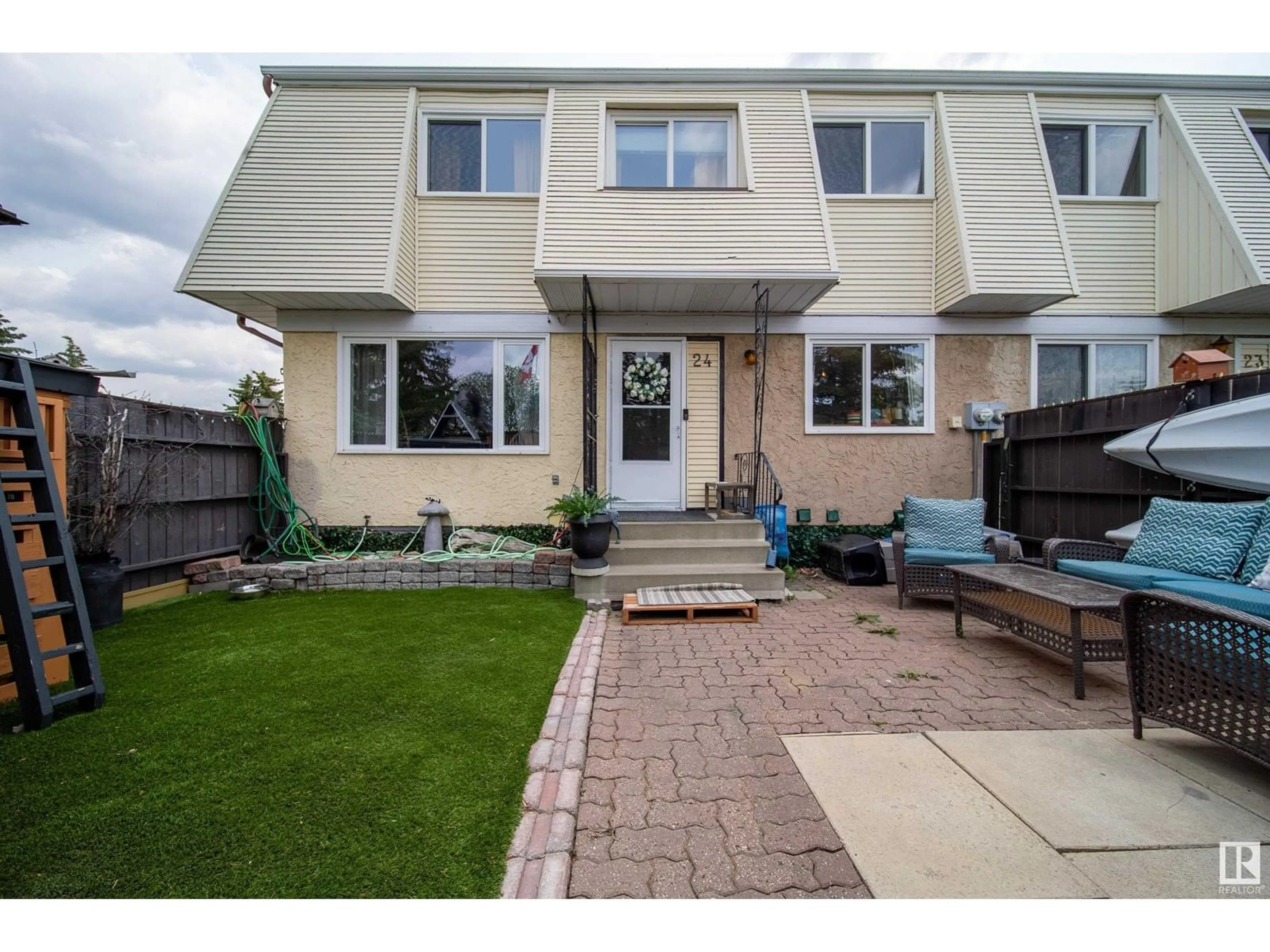 Unknown for 24 - 650 GRANDIN DR, Morinville Alberta T8R1K5