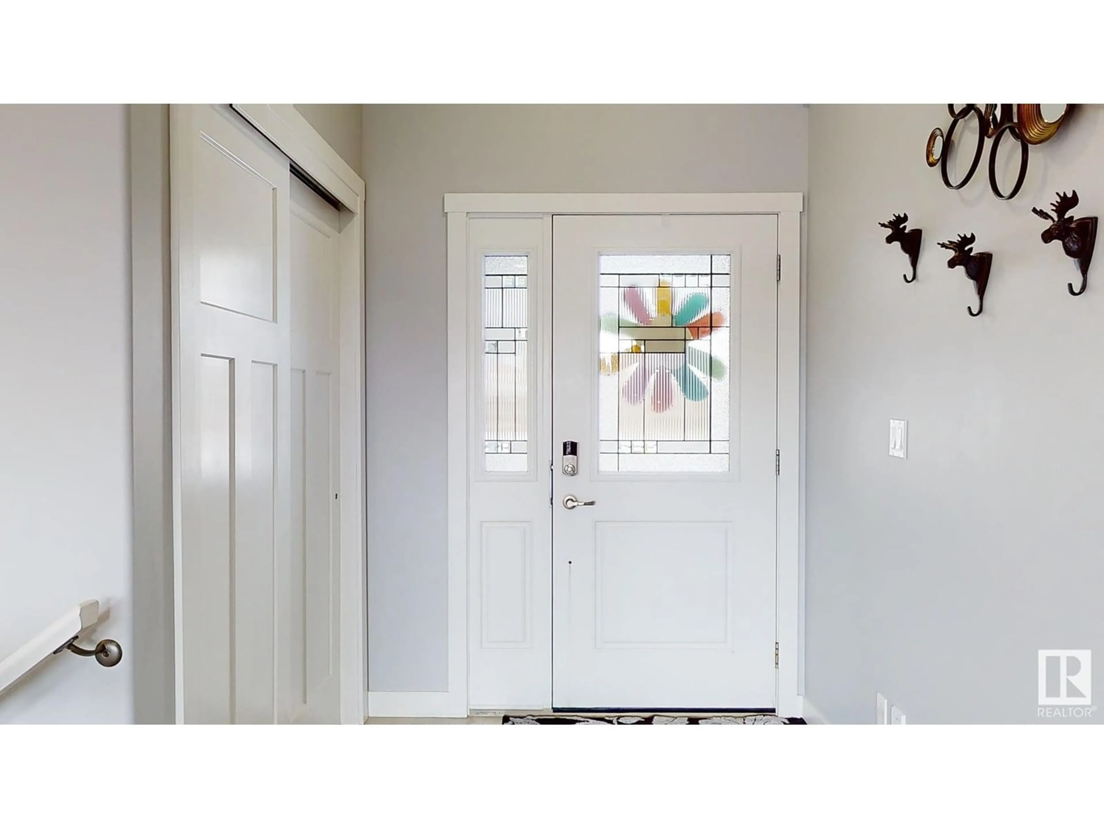 Indoor entryway for #213 - 55101 STE. ANNE TR, Rural Lac Ste. Anne County Alberta T0E0L0