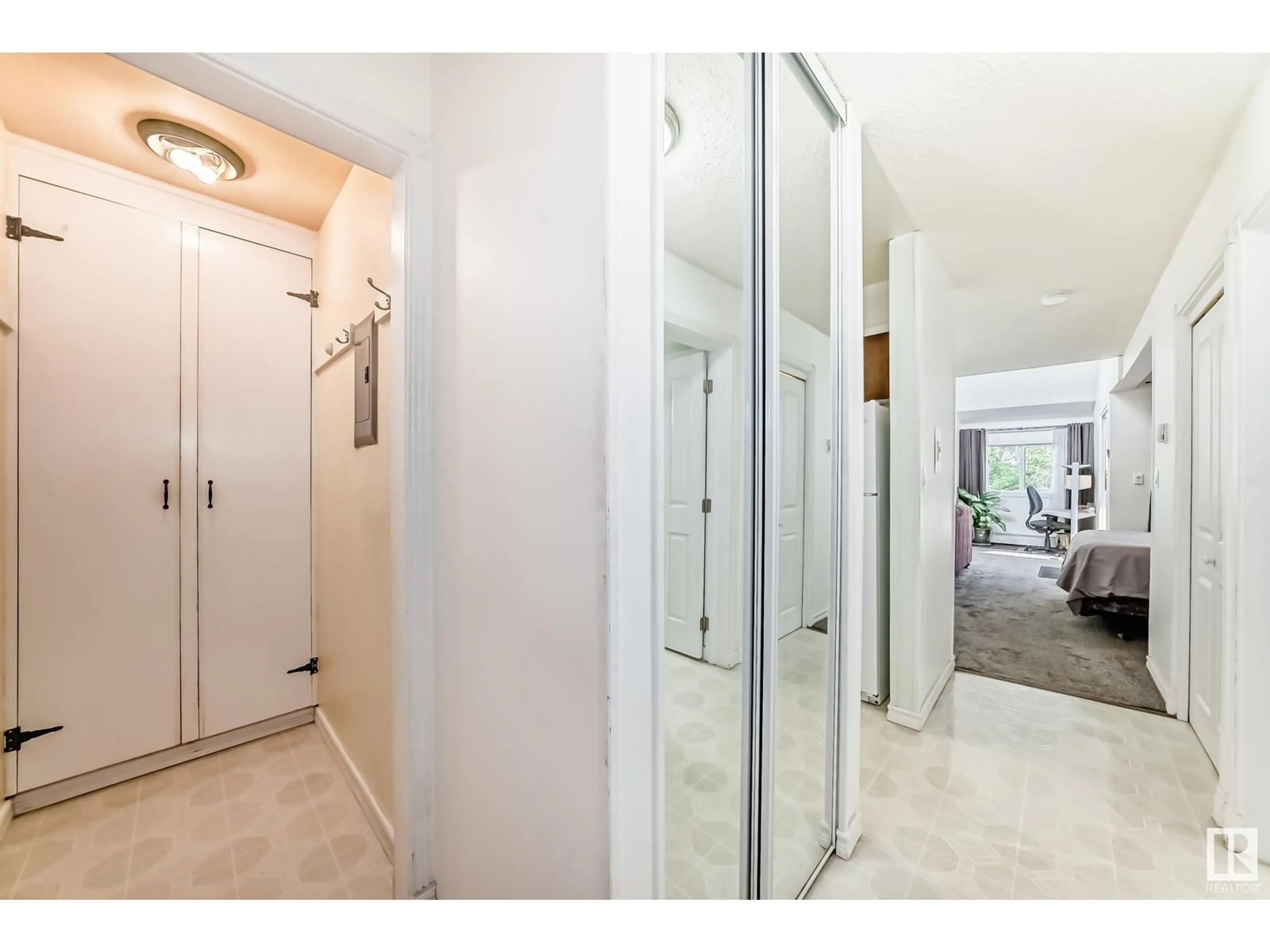 Indoor entryway for #408 - 10139 117 ST, Edmonton Alberta T5K2L3