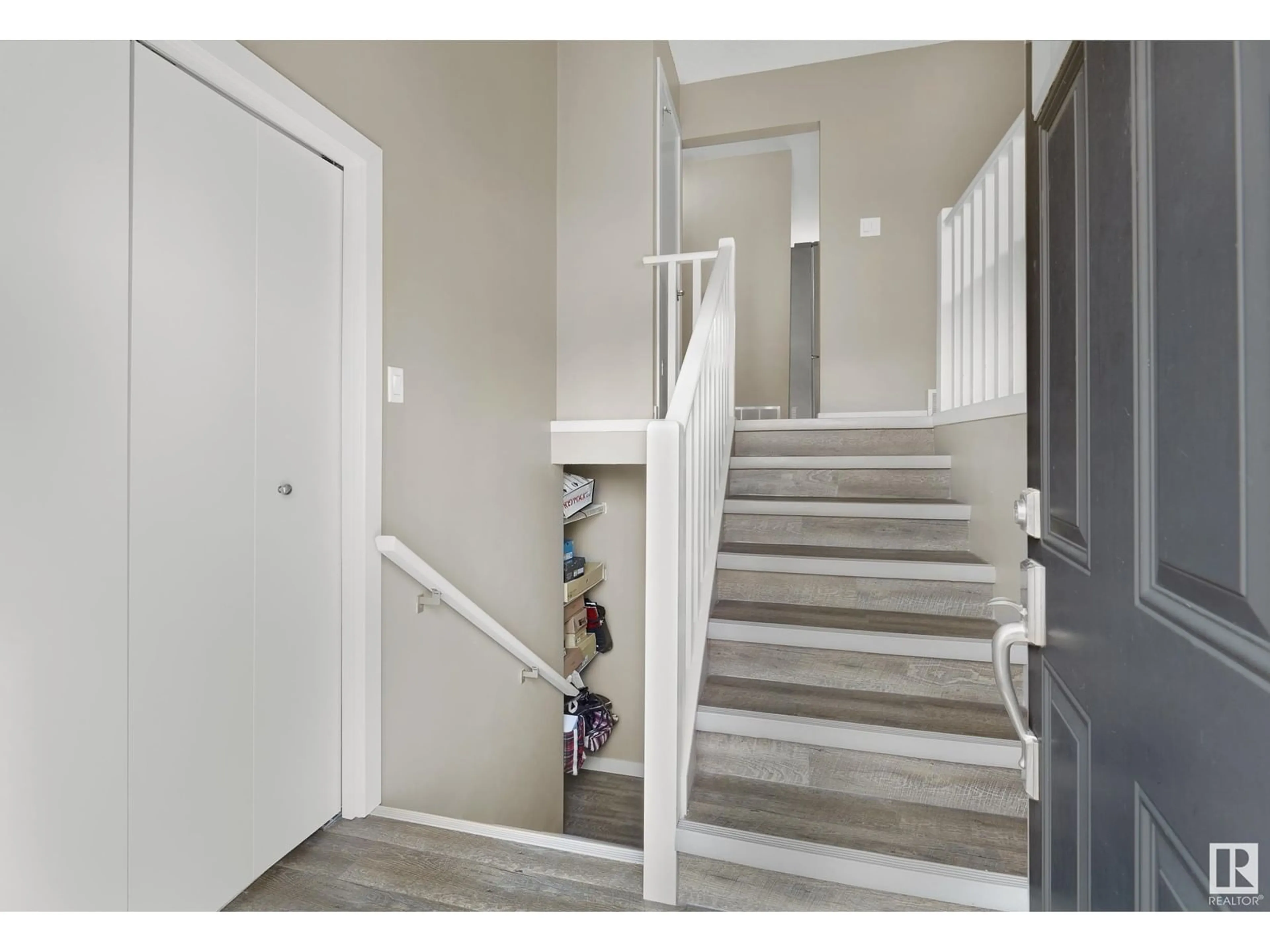 Unknown for NW - 3912 115A ST, Edmonton Alberta T6J1R1